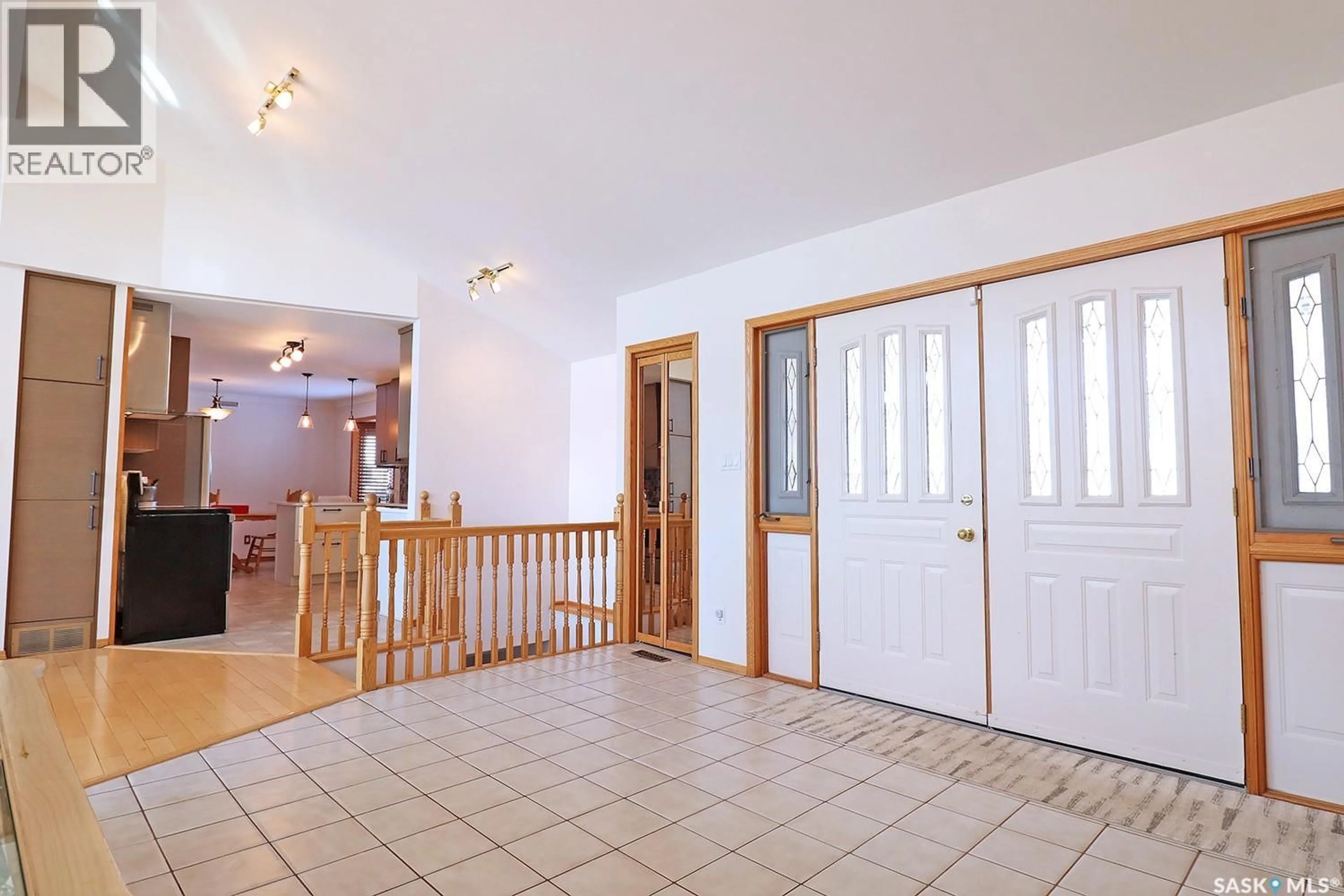 Indoor foyer for 110 LOGAN CRESCENT, Yorkton Saskatchewan S3N0V9