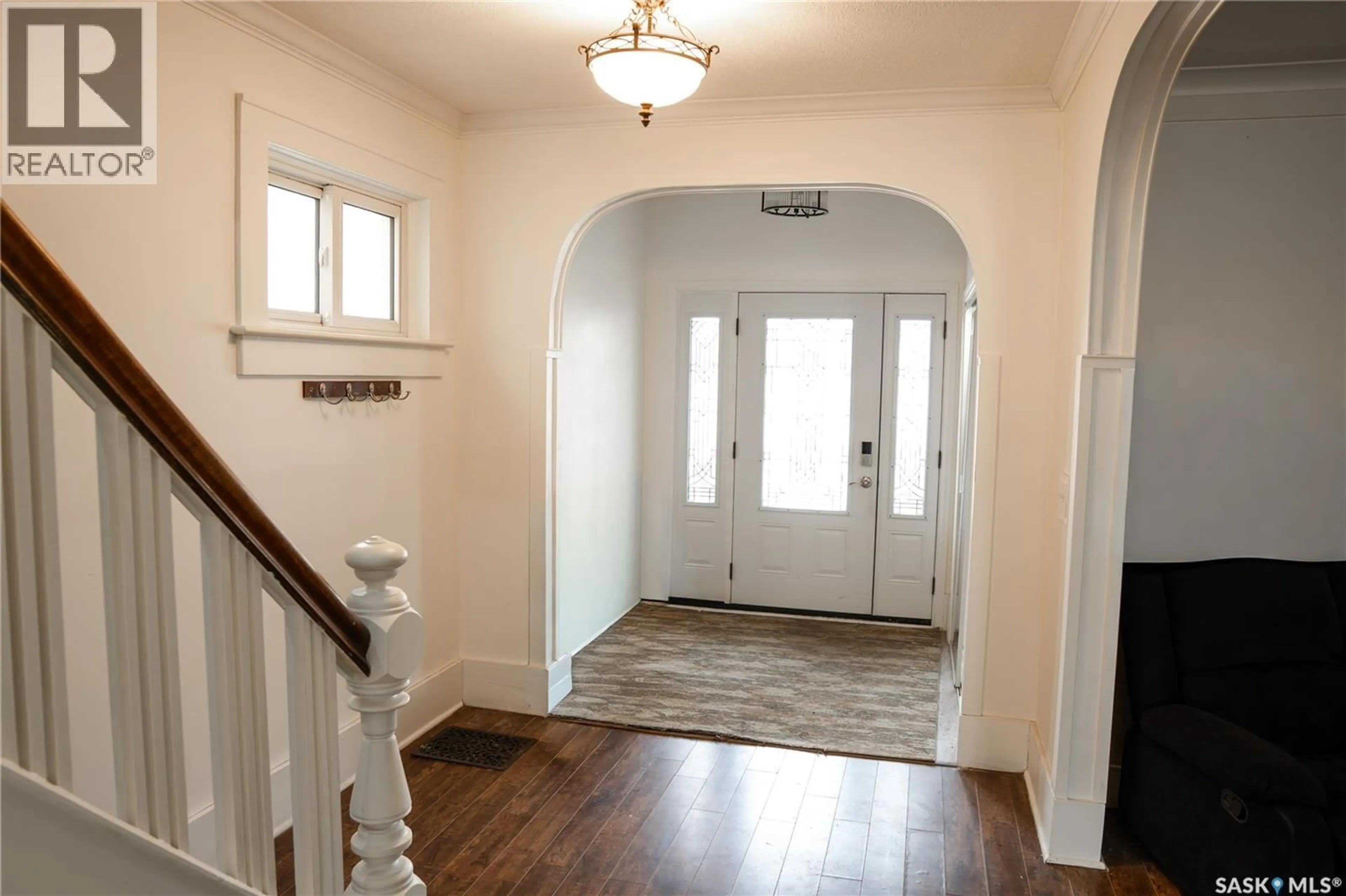 Indoor entryway for 2128 OSLER STREET, Regina Saskatchewan S4P1W6