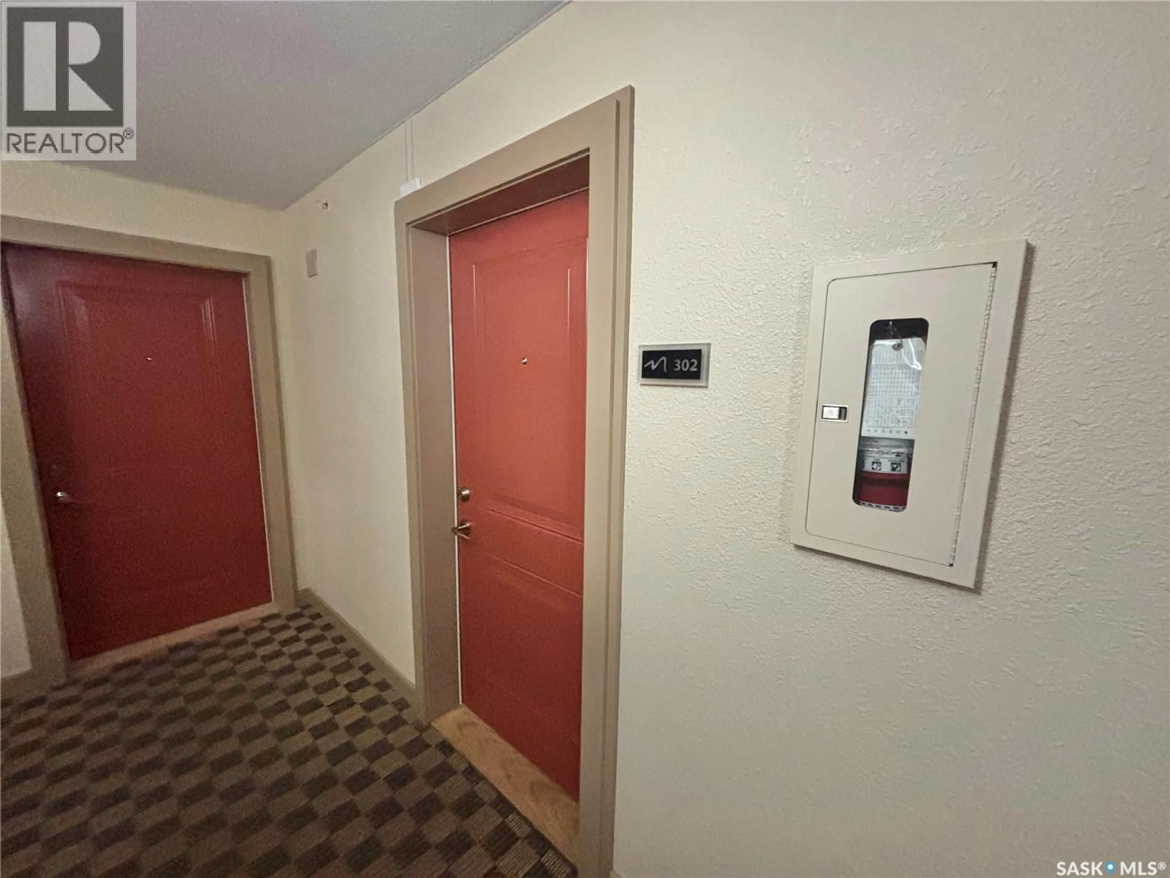 Indoor foyer for 333 - 302 MORRISON DRIVE, Yorkton Saskatchewan S3N3R7