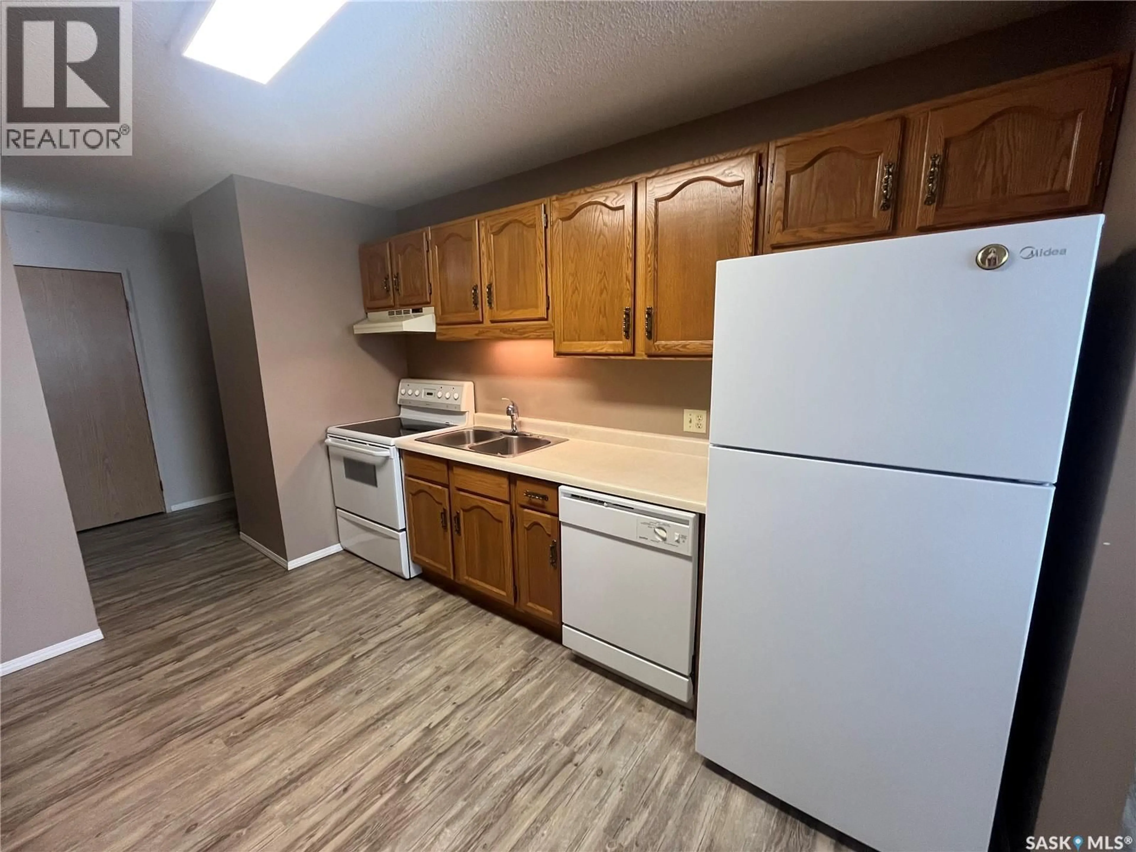Standard kitchen, unknown for W - 205 66 19TH STREET, Prince Albert Saskatchewan S6V7T6