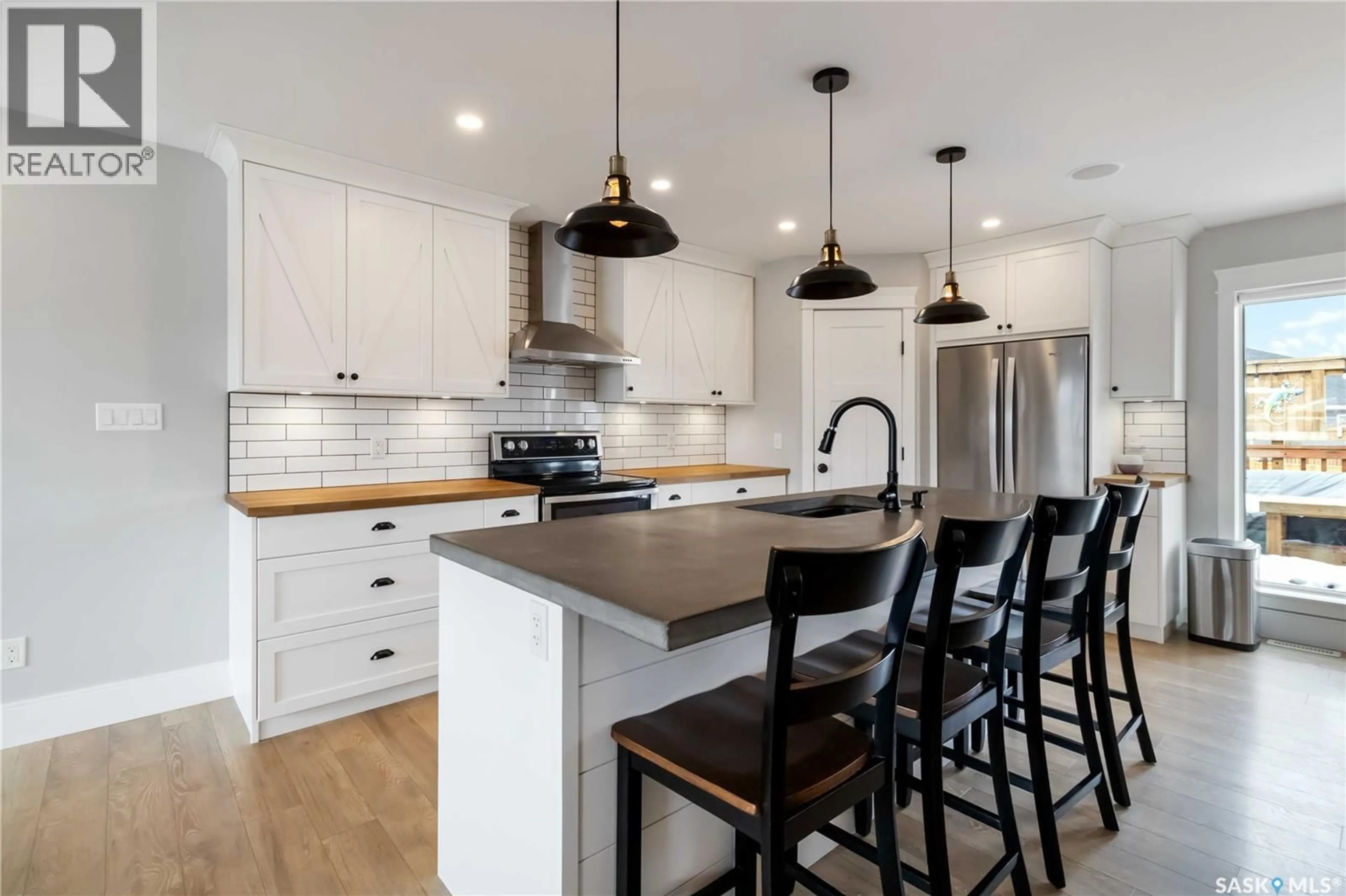 Open concept kitchen, unknown for 436 PALMER CRESCENT, Warman Saskatchewan S0K4S1