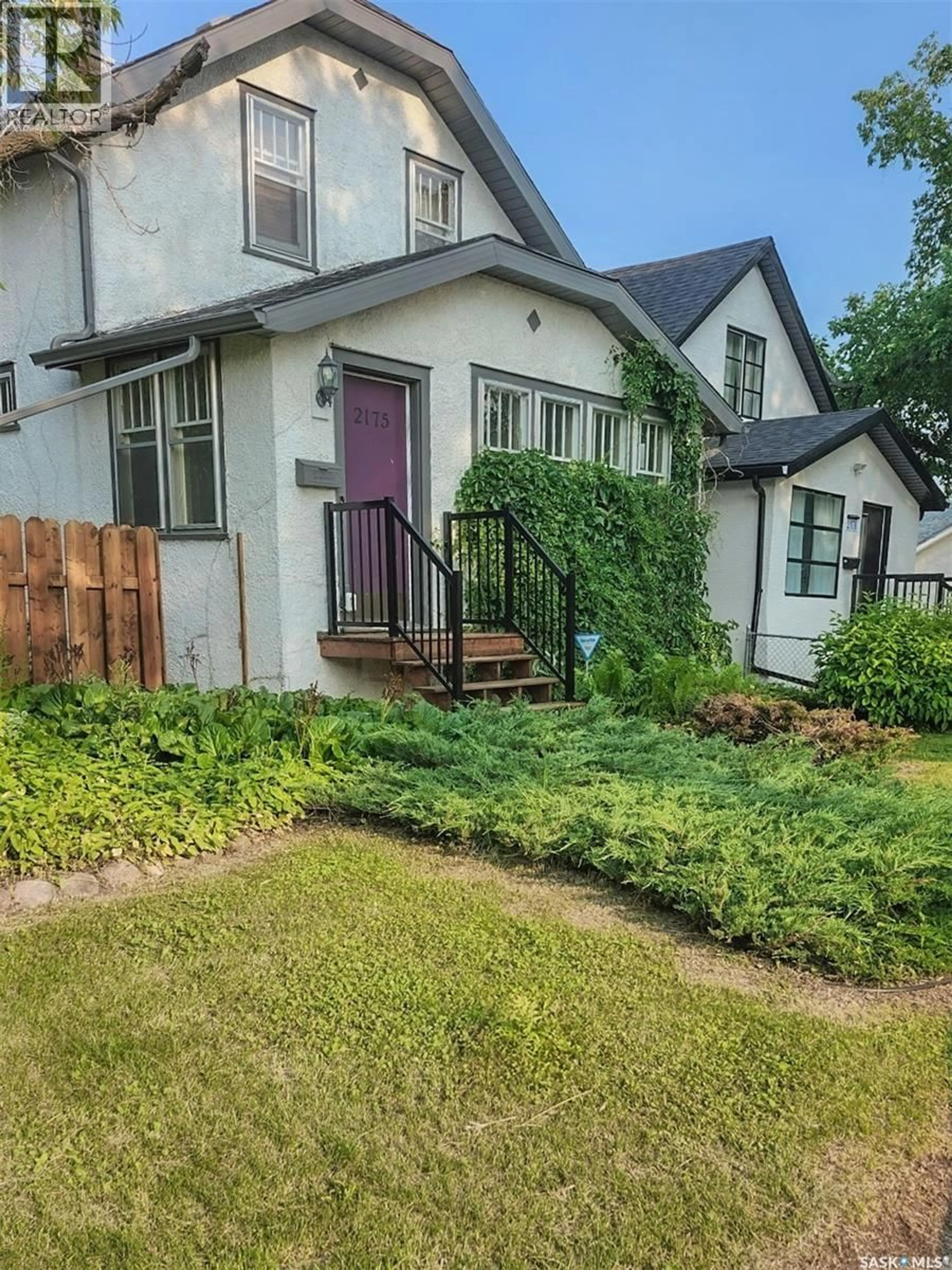 A pic from outside/outdoor area/front of a property/back of a property/a pic from drone, street for 2175 BRODER STREET, Regina Saskatchewan S4N3S5