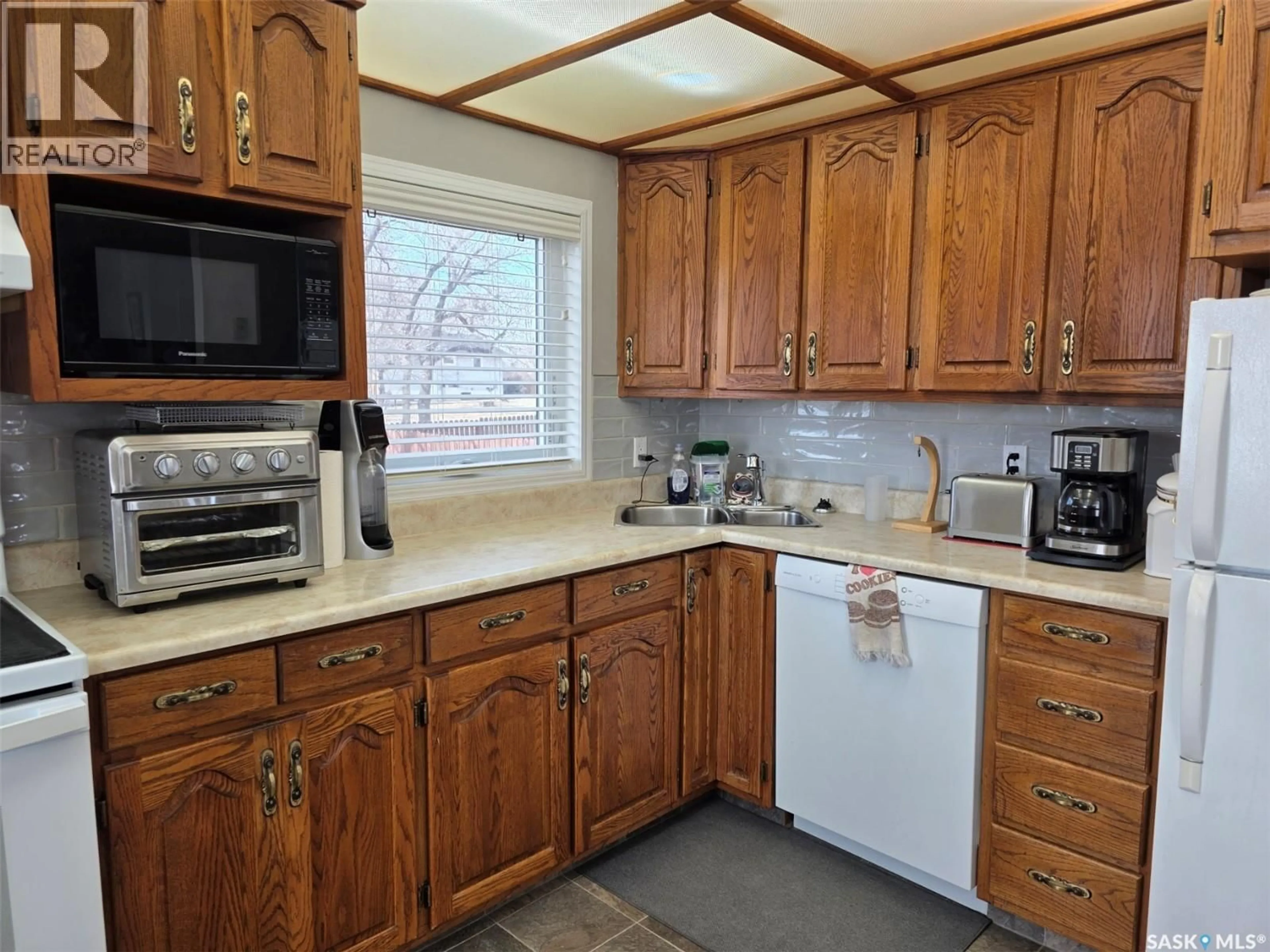 Standard kitchen, unknown for 113 3RD STREET, Mankota Saskatchewan S0H2W0