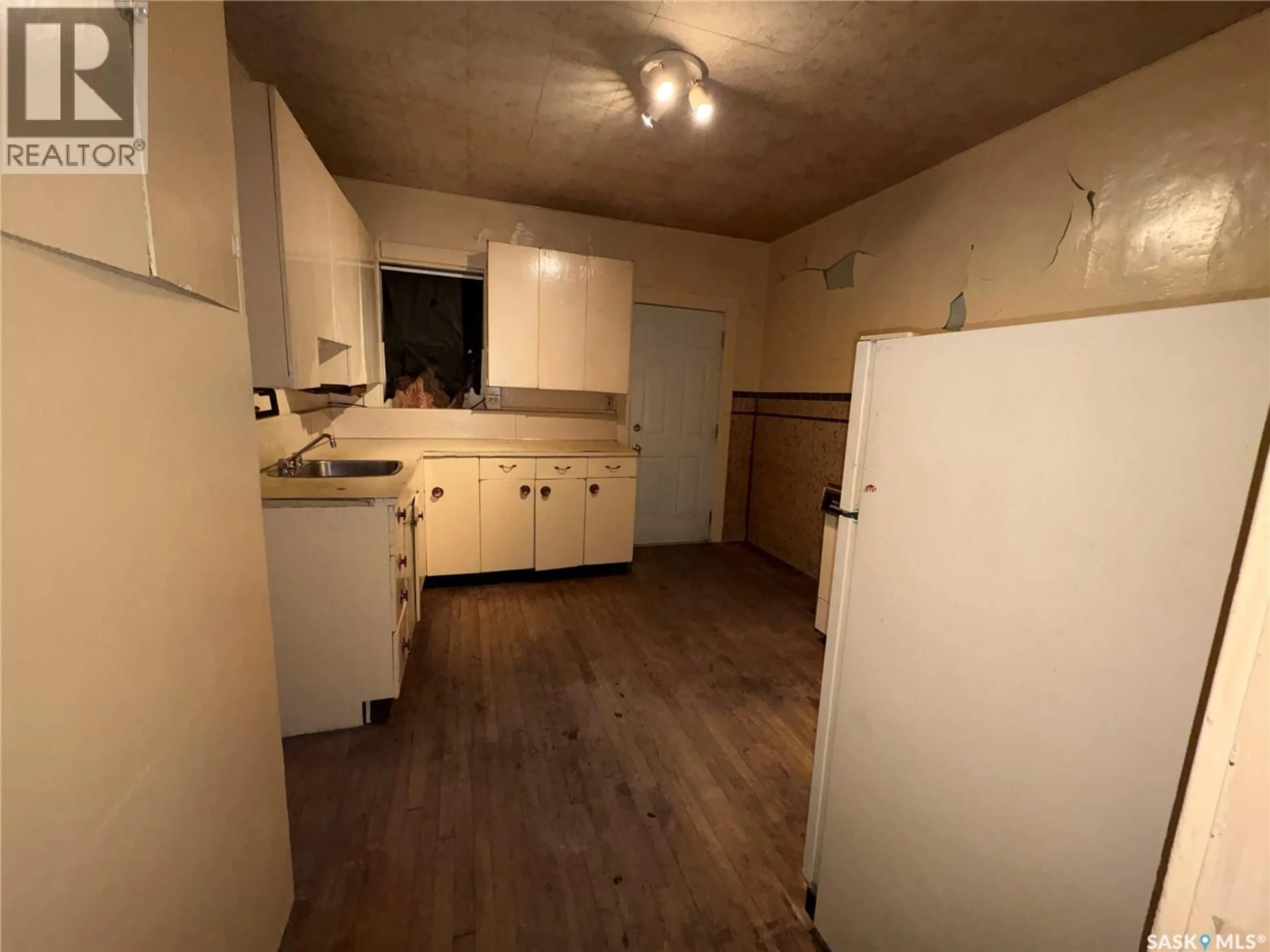 A pic of a room for 1703 MONTREAL STREET, Regina Saskatchewan S4P1K8