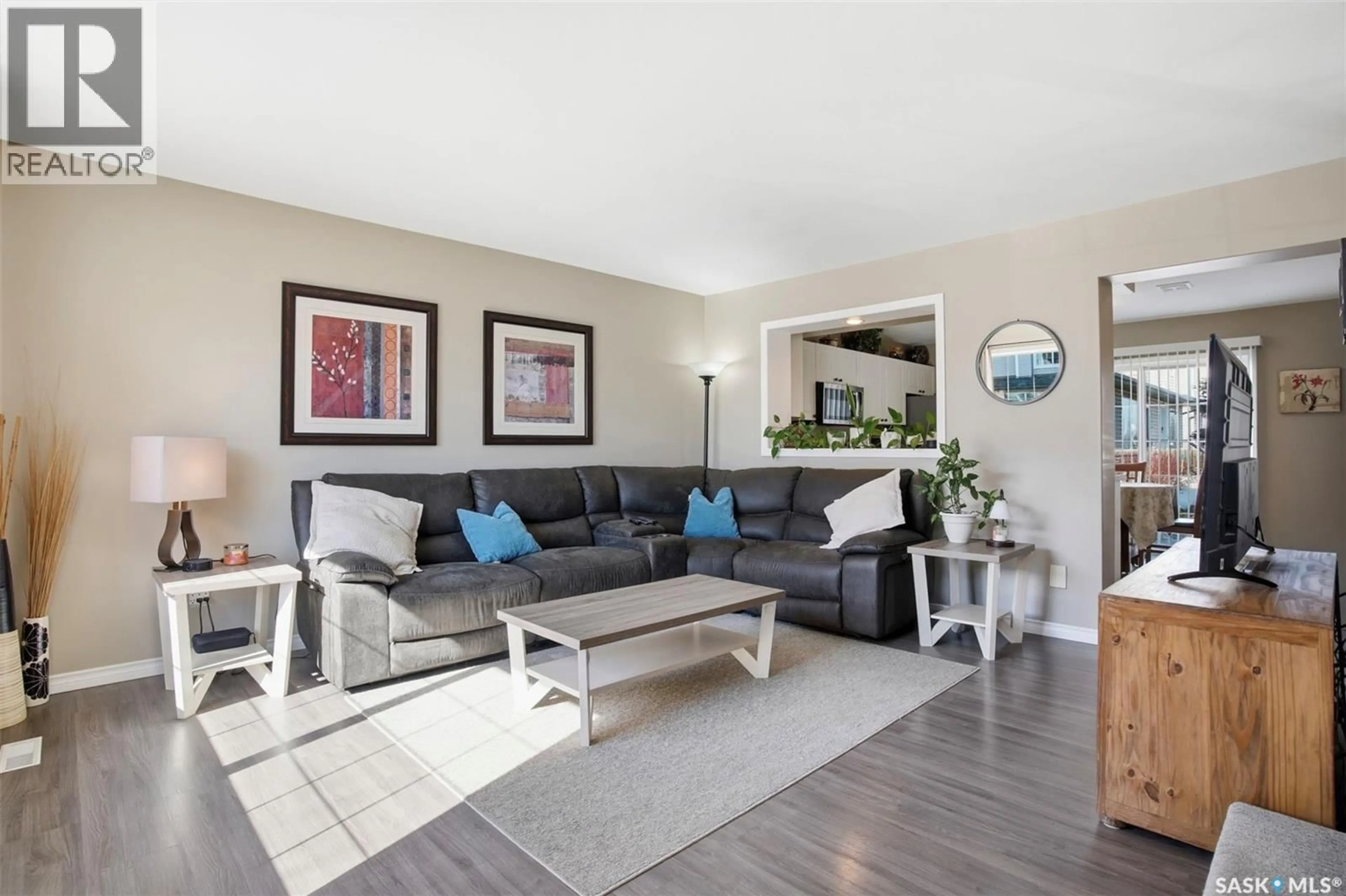 Living room with furniture, unknown for 670 - 228 KENDERDINE ROAD, Saskatoon Saskatchewan S7N4W4