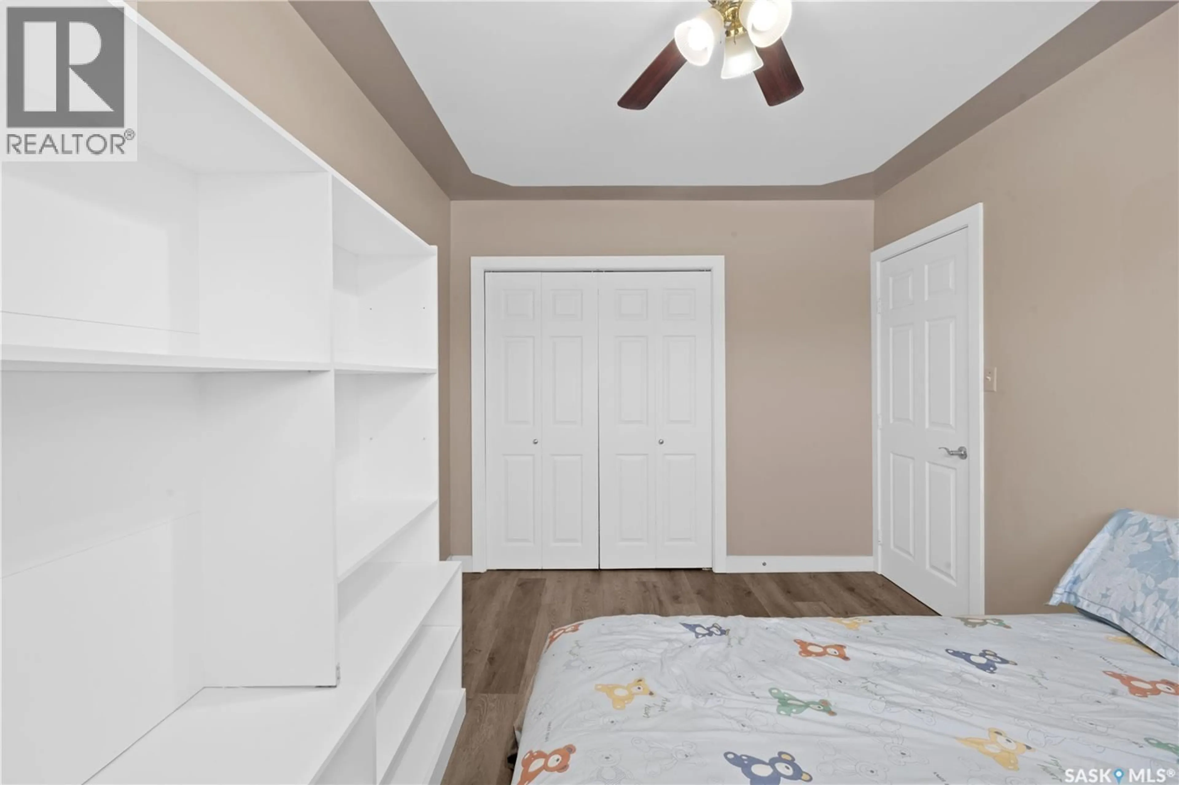 Storage room or clothes room or walk-in closet for 212 W AVENUE, Saskatoon Saskatchewan S7M3G3
