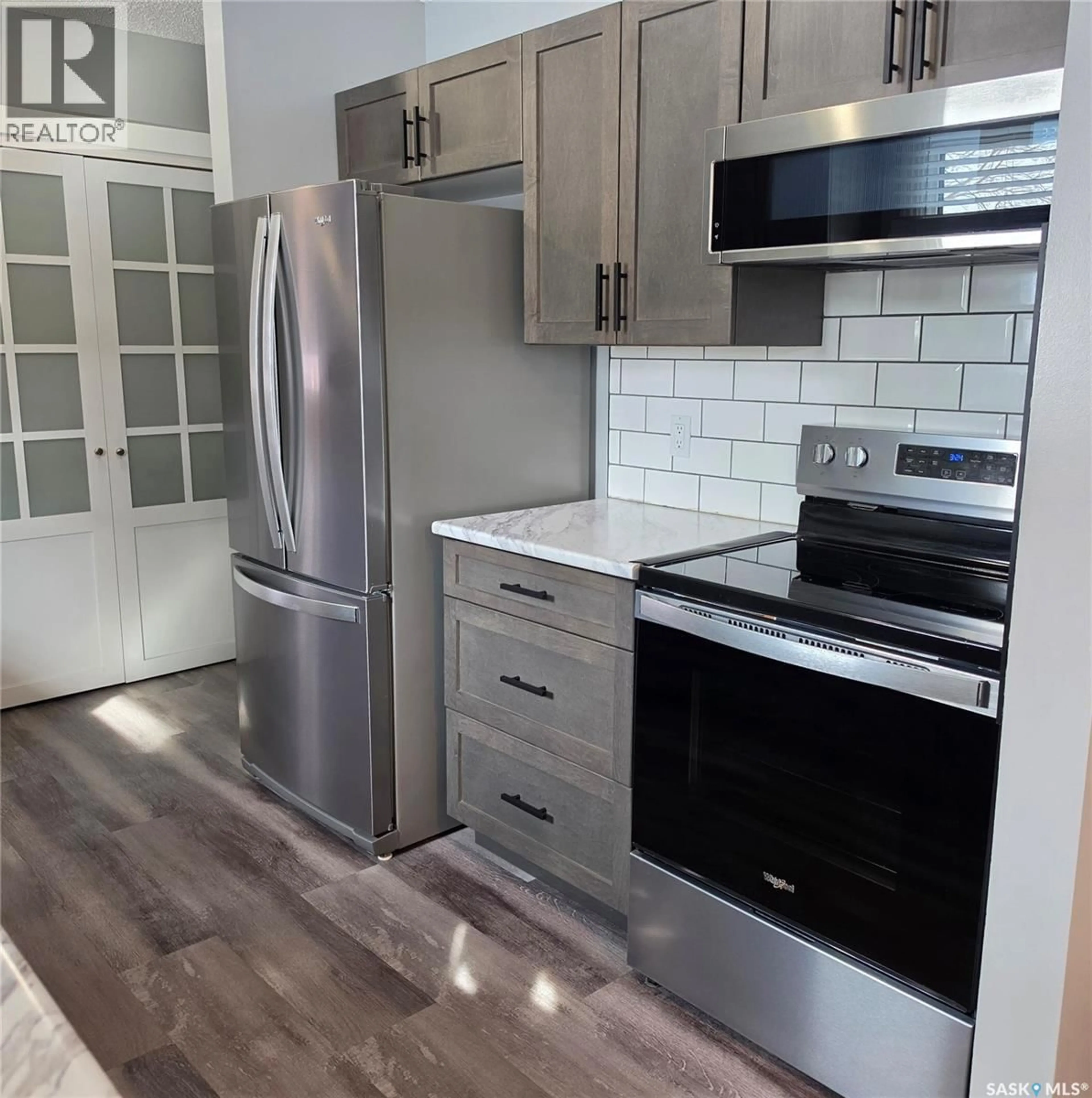 Standard kitchen, unknown for 308 MAIN STREET, Lintlaw Saskatchewan S0A2H0