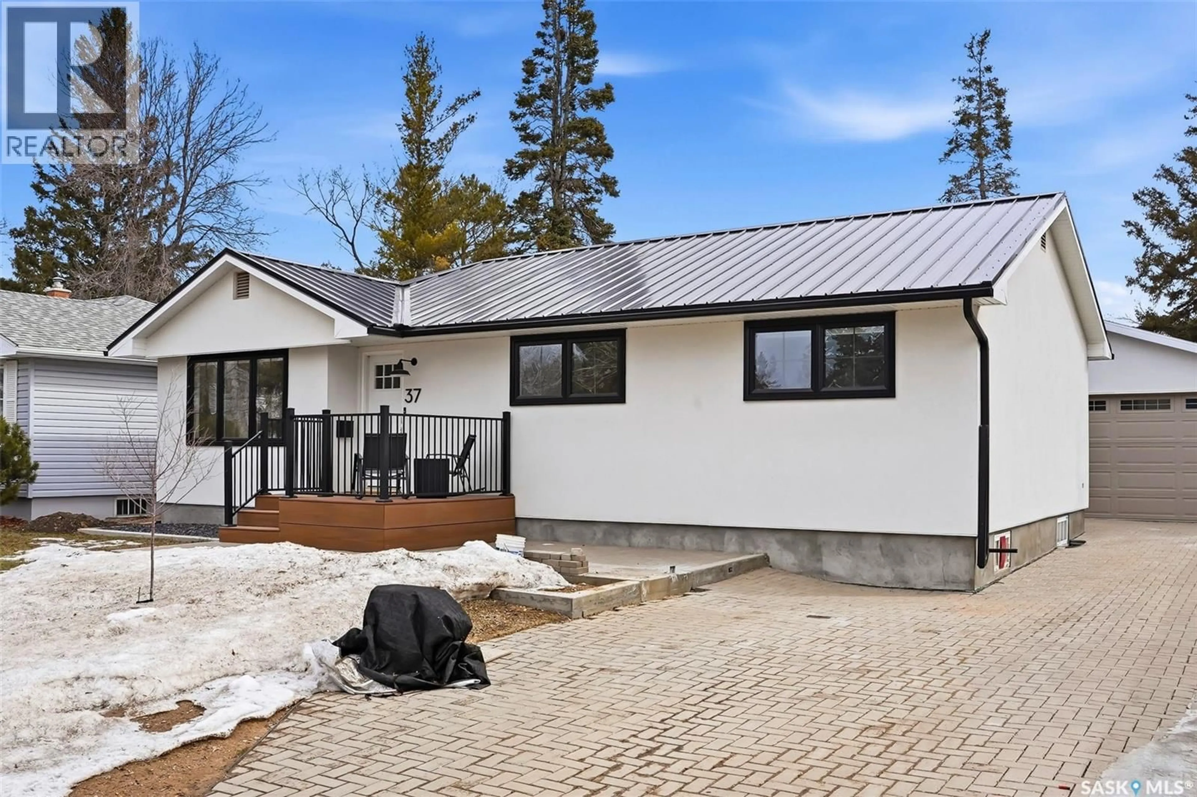 Unknown for 37 LAMONT CRESCENT, Regina Saskatchewan S4S4A3