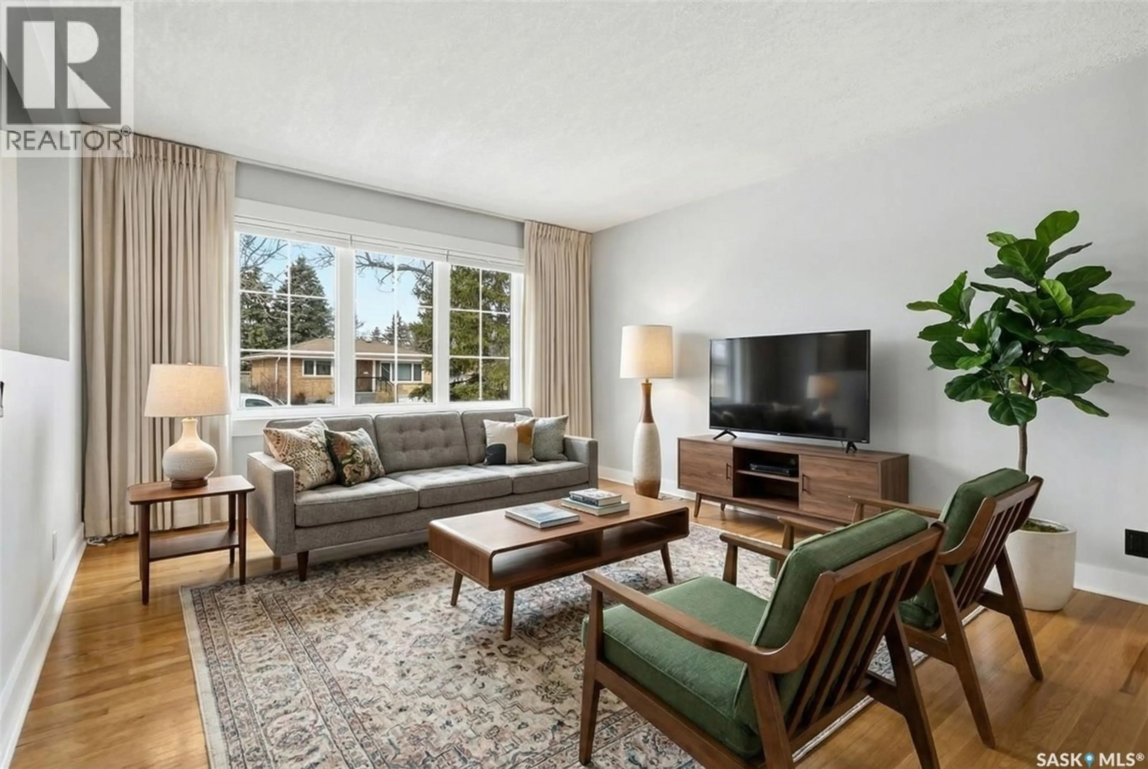 Living room with furniture, unknown for 37 LAMONT CRESCENT, Regina Saskatchewan S4S4A3