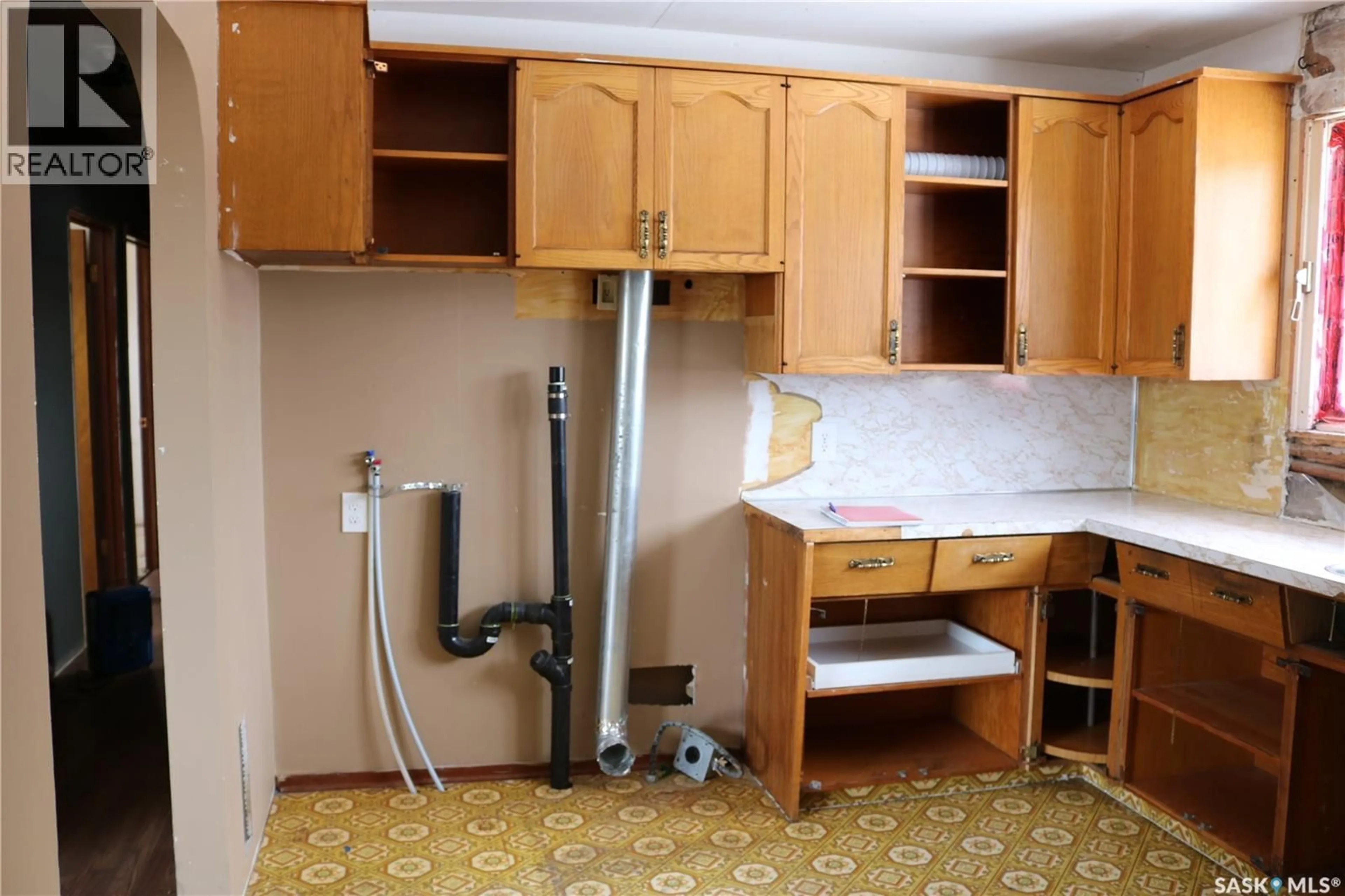 Standard kitchen, unknown for 912 LALONDE STREET, Whitewood Saskatchewan S0G5C0