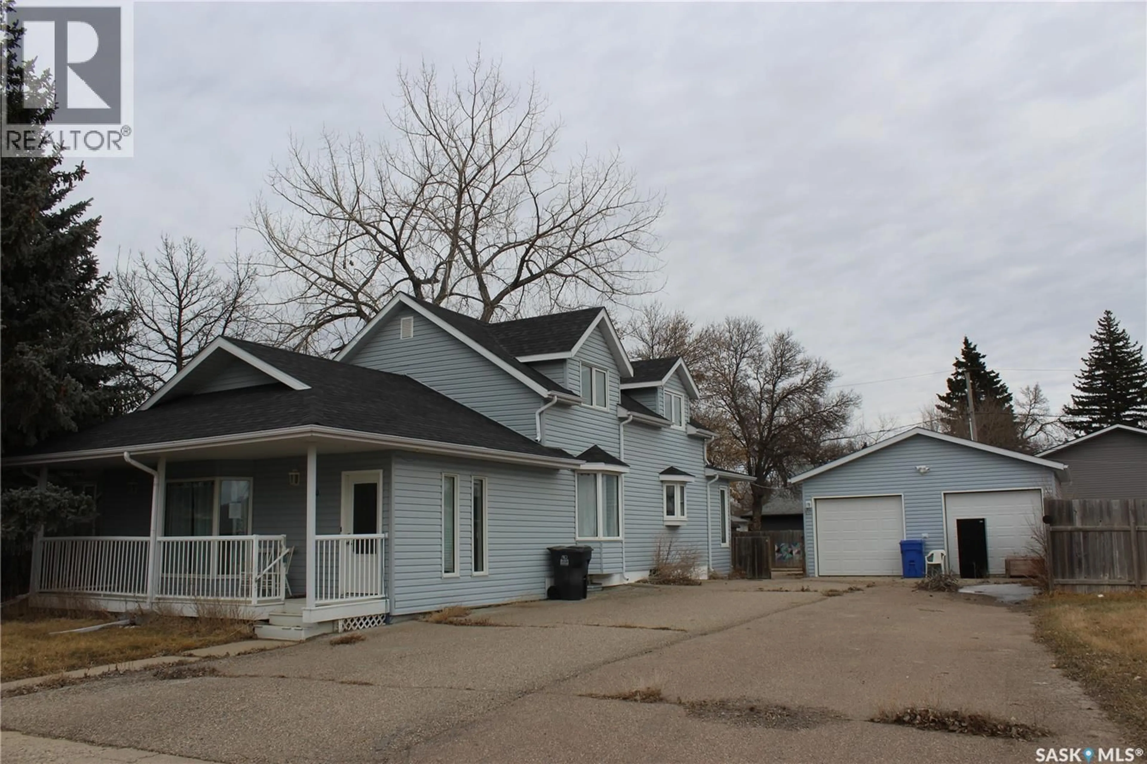 A pic from outside/outdoor area/front of a property/back of a property/a pic from drone, street for 120 MAIN STREET, Midale Saskatchewan S0C1S0