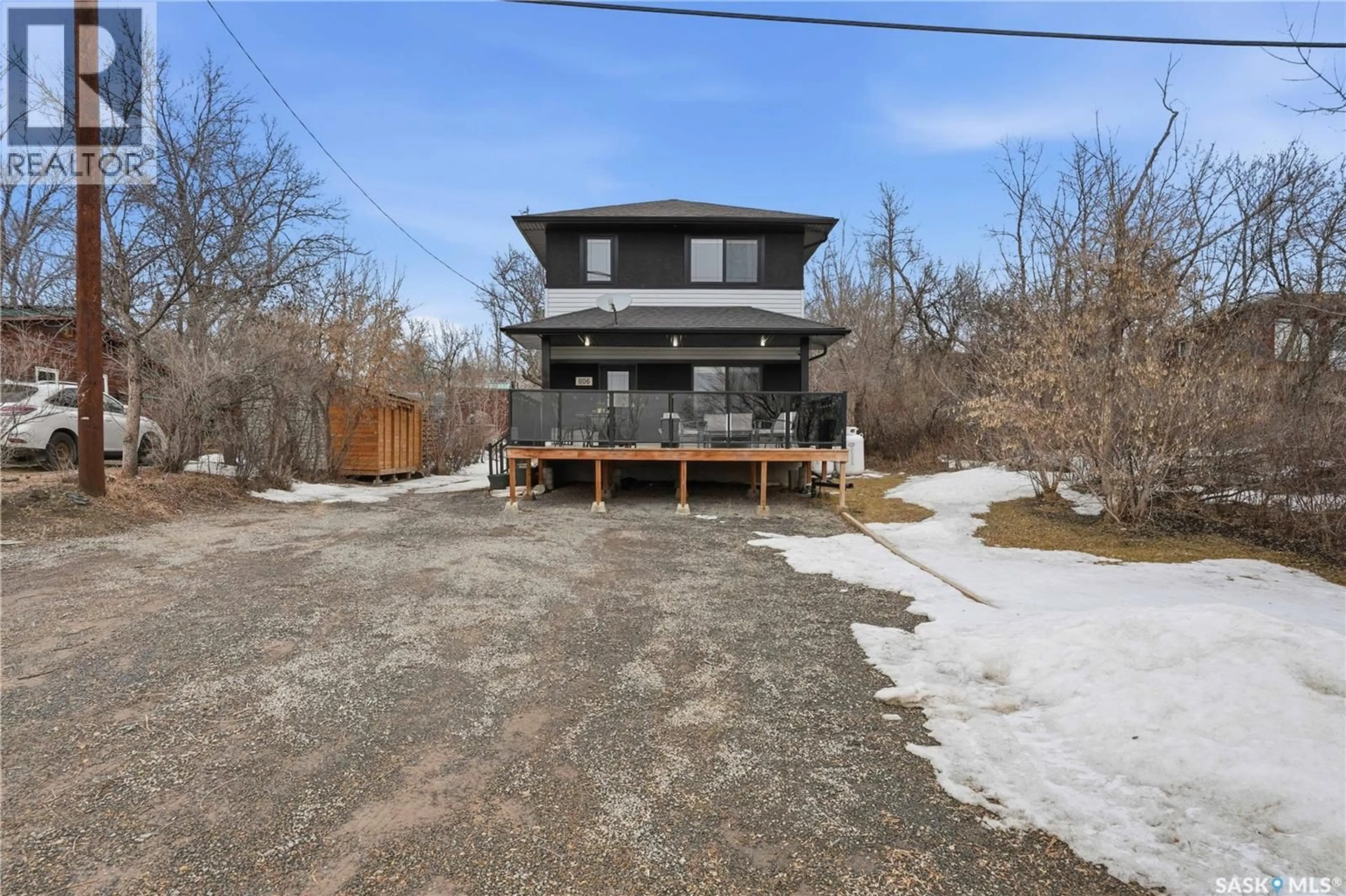 A pic from outside/outdoor area/front of a property/back of a property/a pic from drone, building for 806 GROVE AVENUE, Saskatchewan Beach Saskatchewan S0G4L0