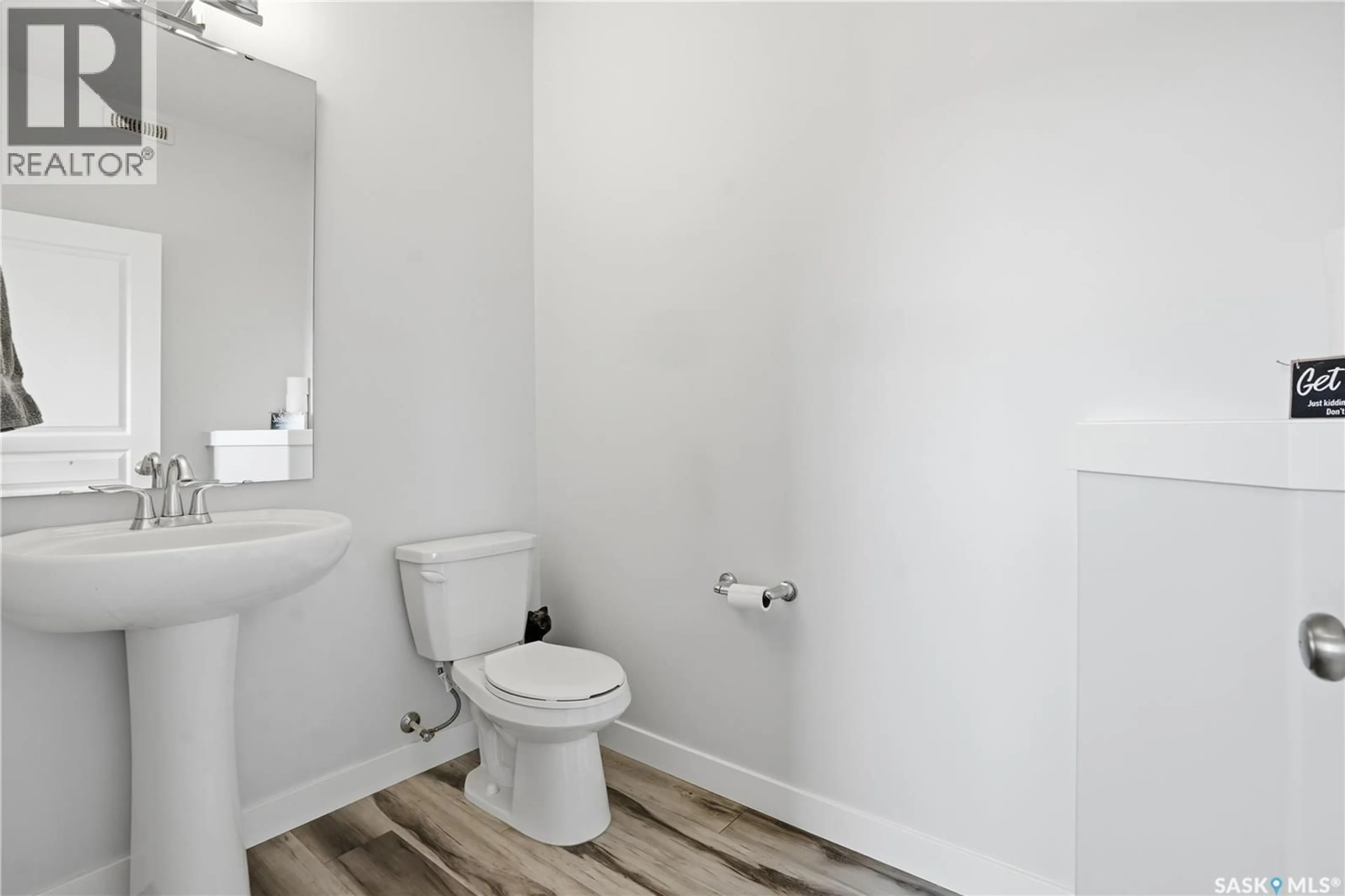 Standard bathroom, unknown for 806 GROVE AVENUE, Saskatchewan Beach Saskatchewan S0G4L0