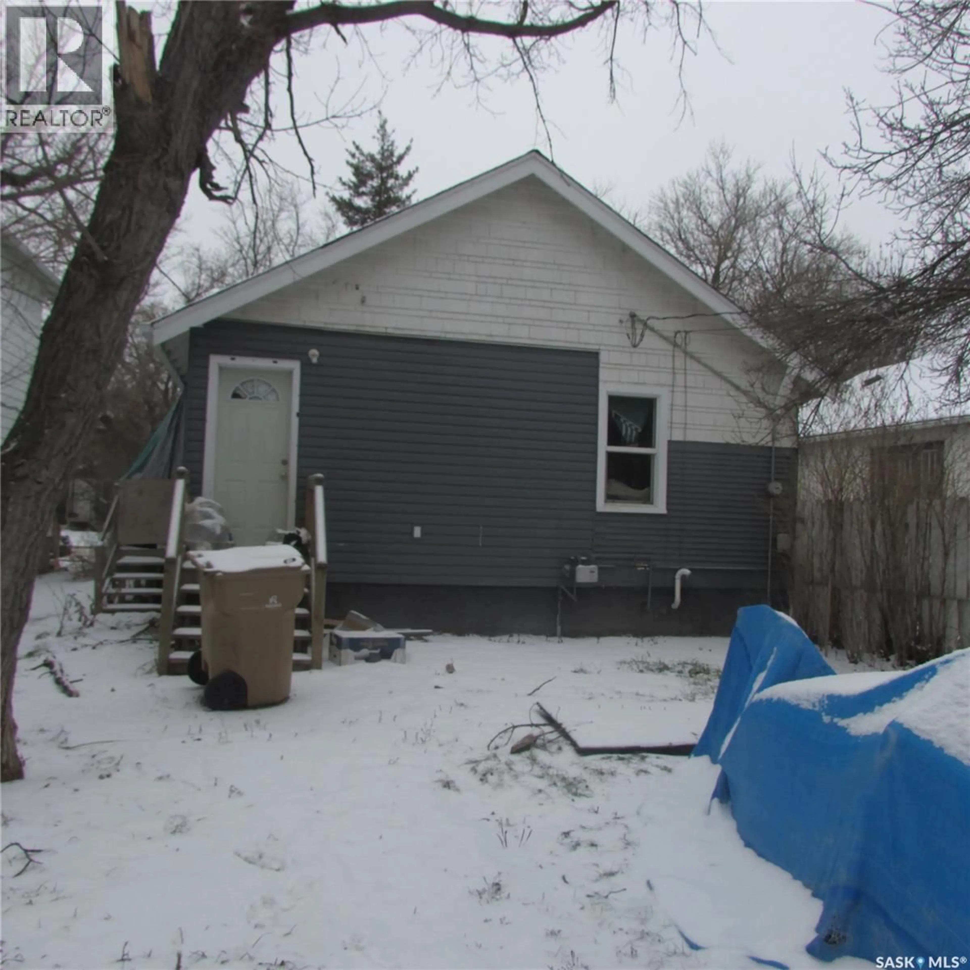 Shed for 1437 ELPHINSTONE STREET, Regina Saskatchewan S4T3M7