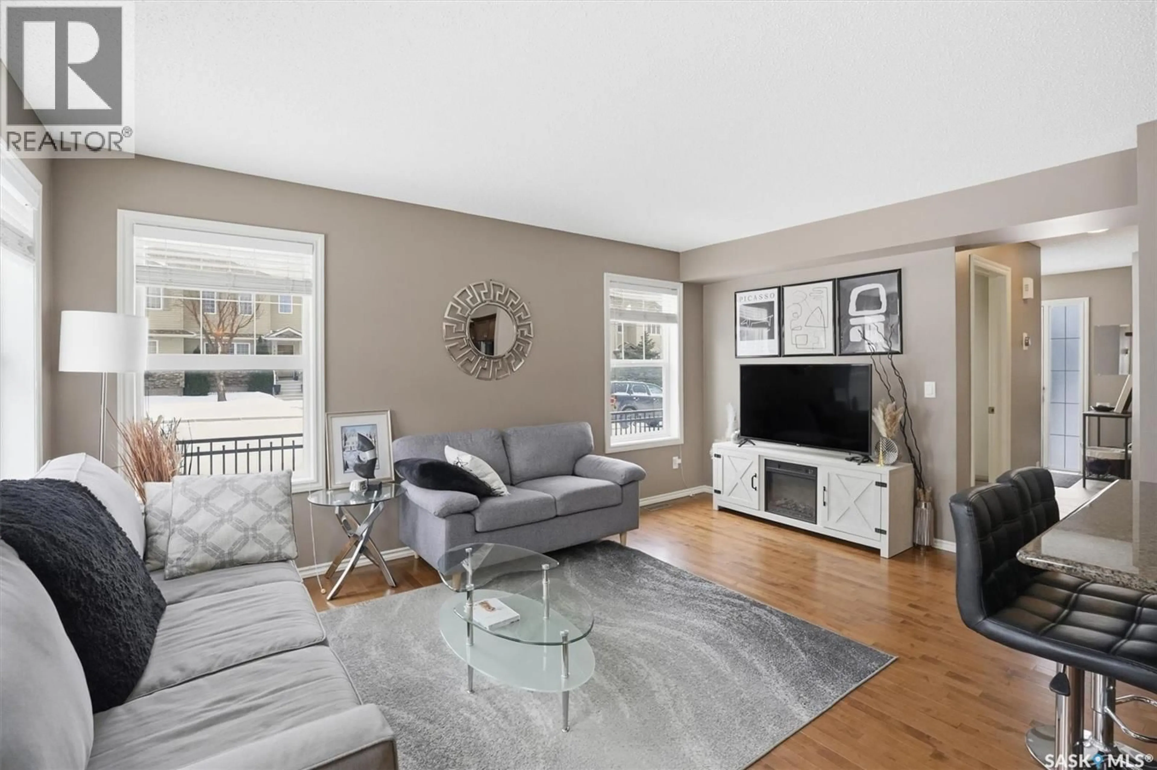 Living room with furniture, unknown for 105 - 224 LYND CRESCENT, Saskatoon Saskatchewan S7T0C3