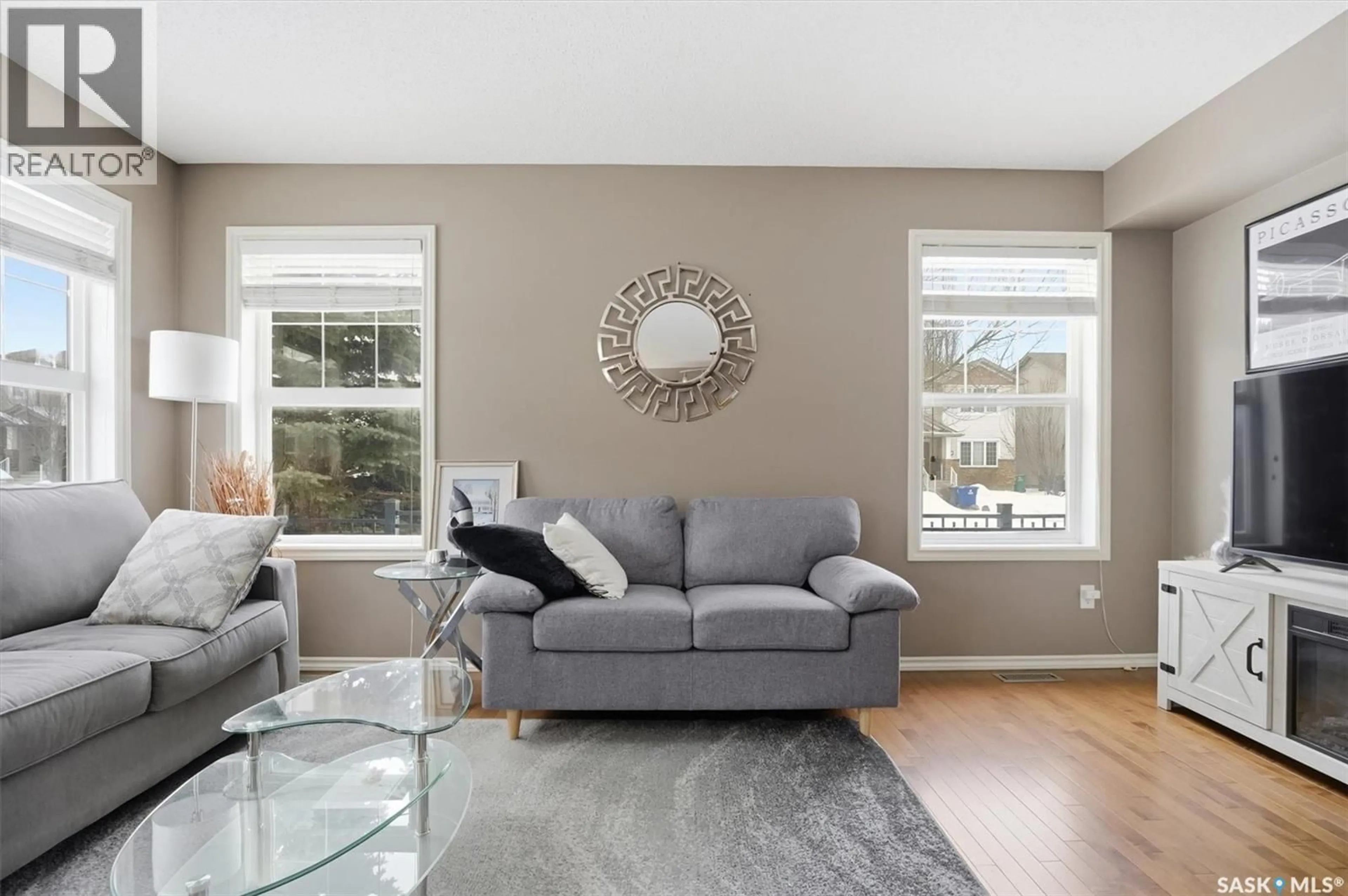 Living room with furniture, unknown for 105 - 224 LYND CRESCENT, Saskatoon Saskatchewan S7T0C3