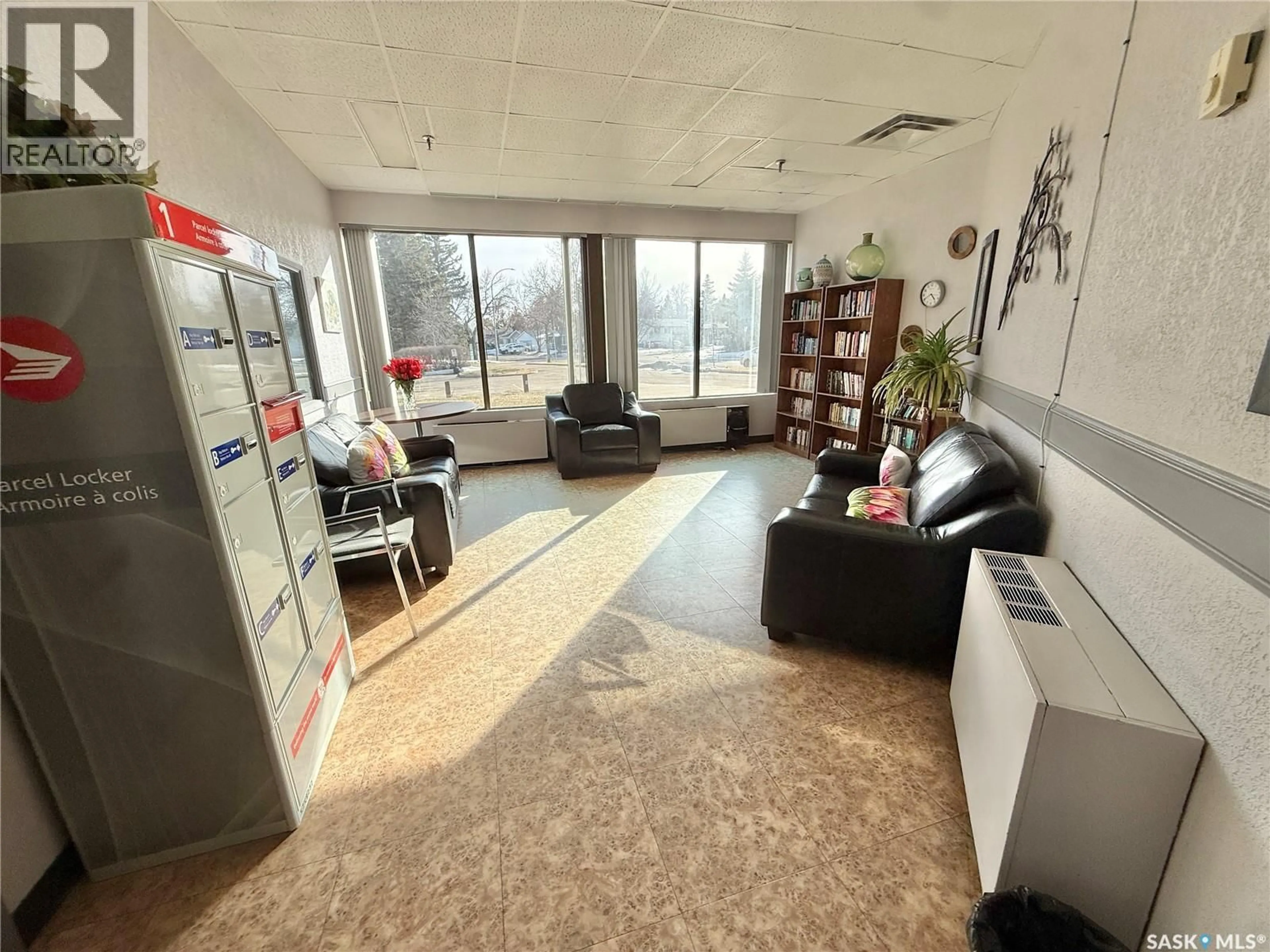 A pic of a room for 351 - 301 SAGUENAY DRIVE, Saskatoon Saskatchewan S7K5T4