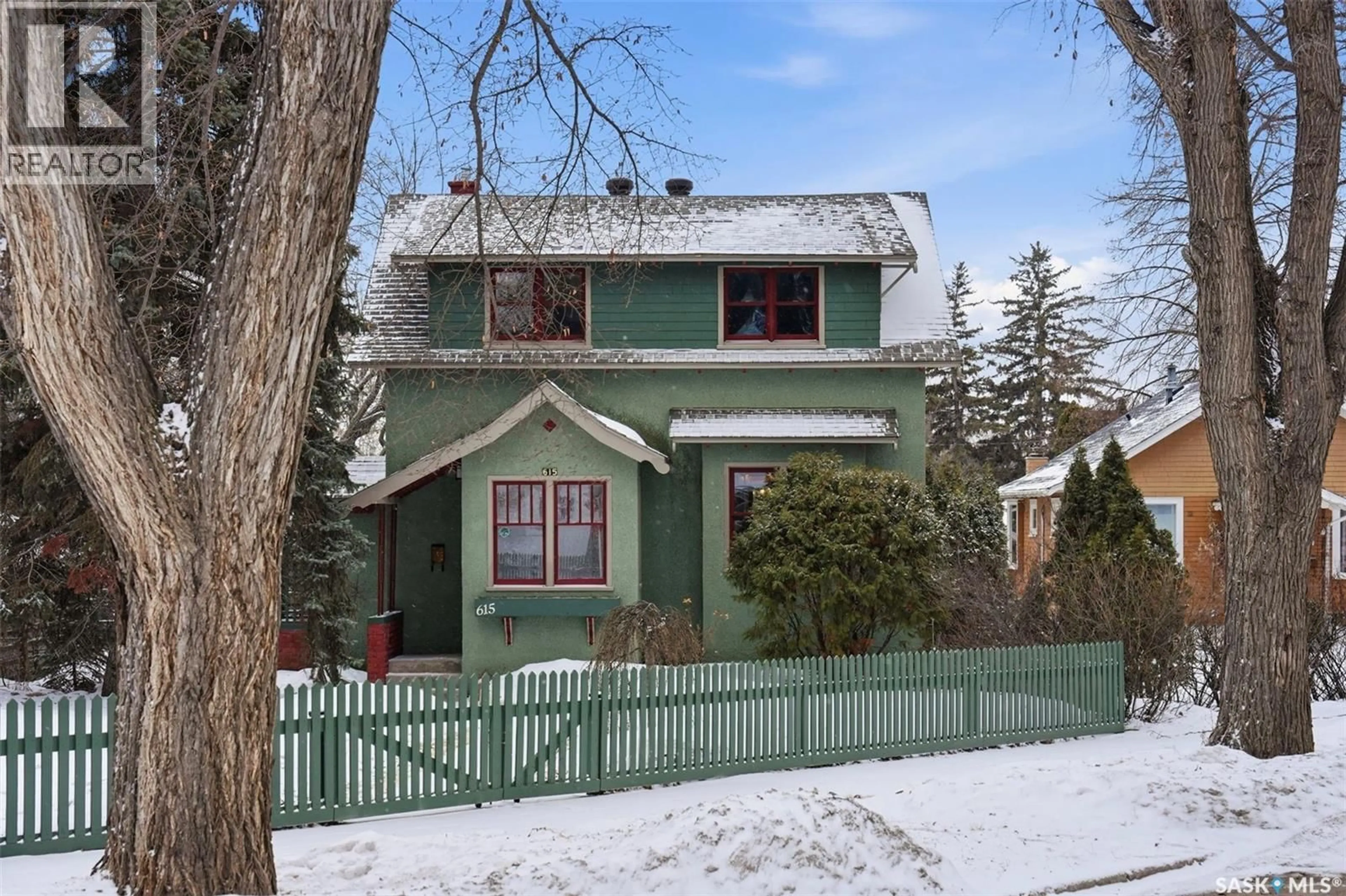Unknown for 615 WALMER ROAD, Saskatoon Saskatchewan S7L0E3