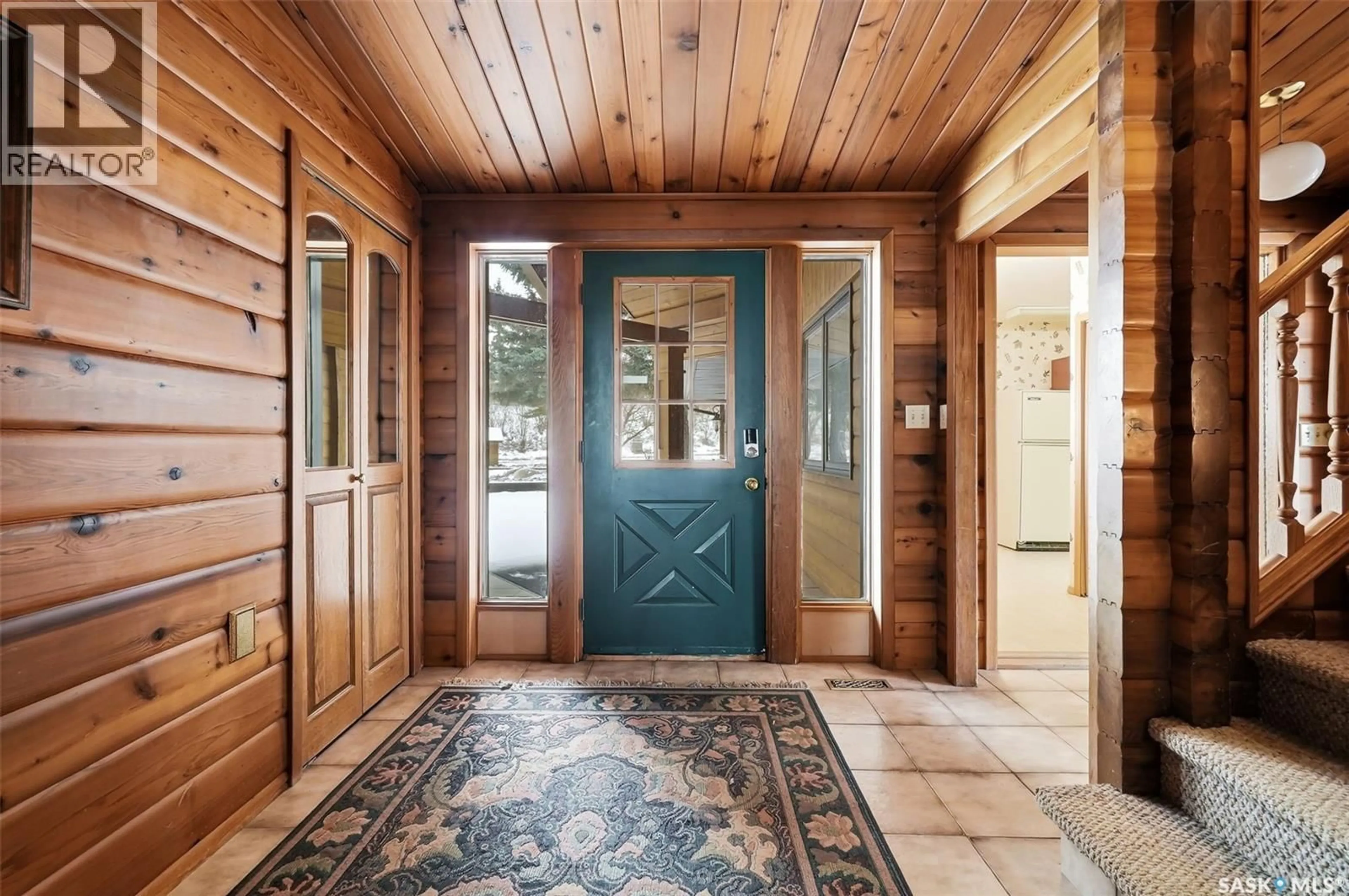 Indoor entryway for RIPPLINGER ACREAGE, Lumsden Rm No. 189 Saskatchewan S0G0W0
