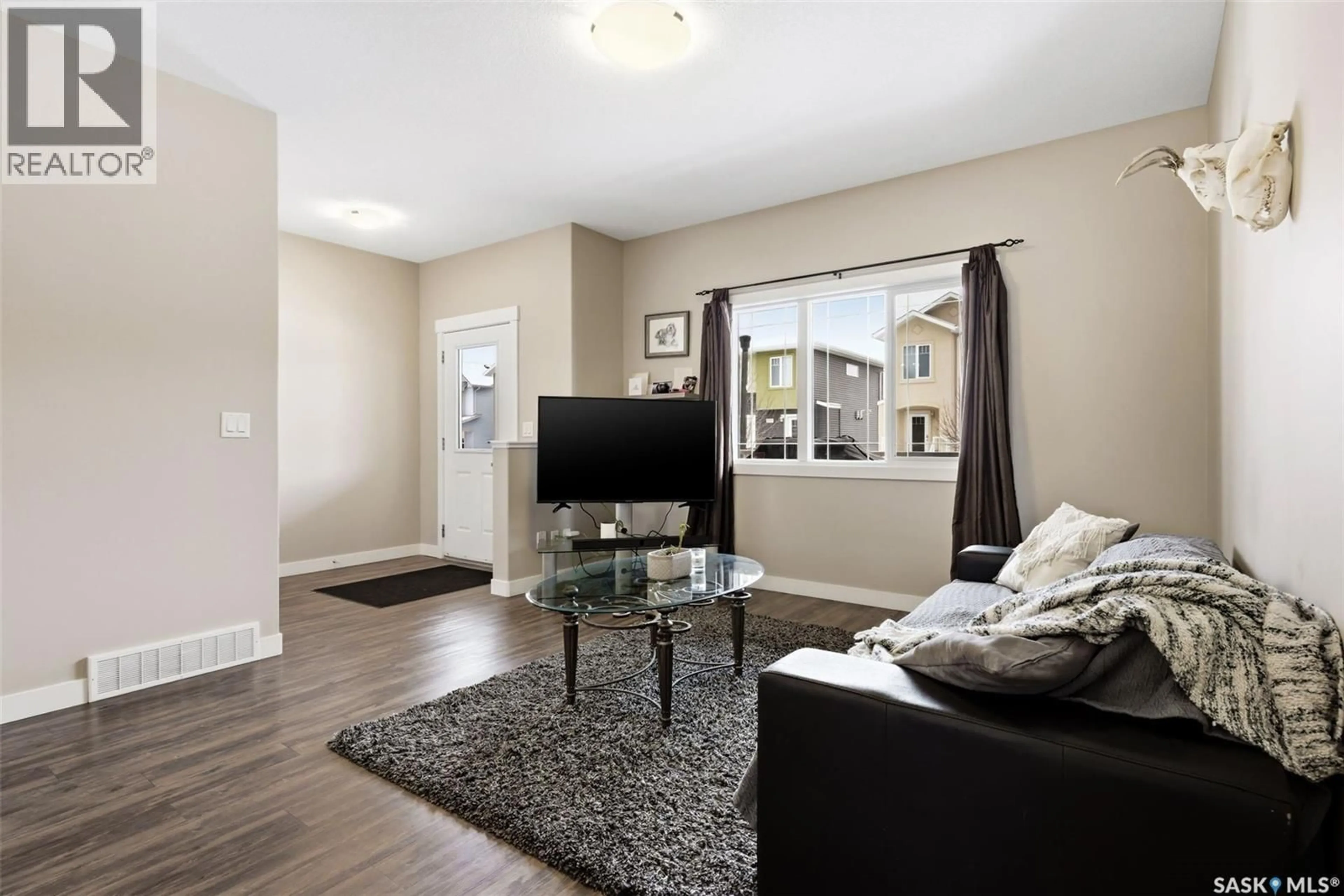 Living room with furniture, unknown for 5610 CAMPLING AVENUE, Regina Saskatchewan S4W0P7