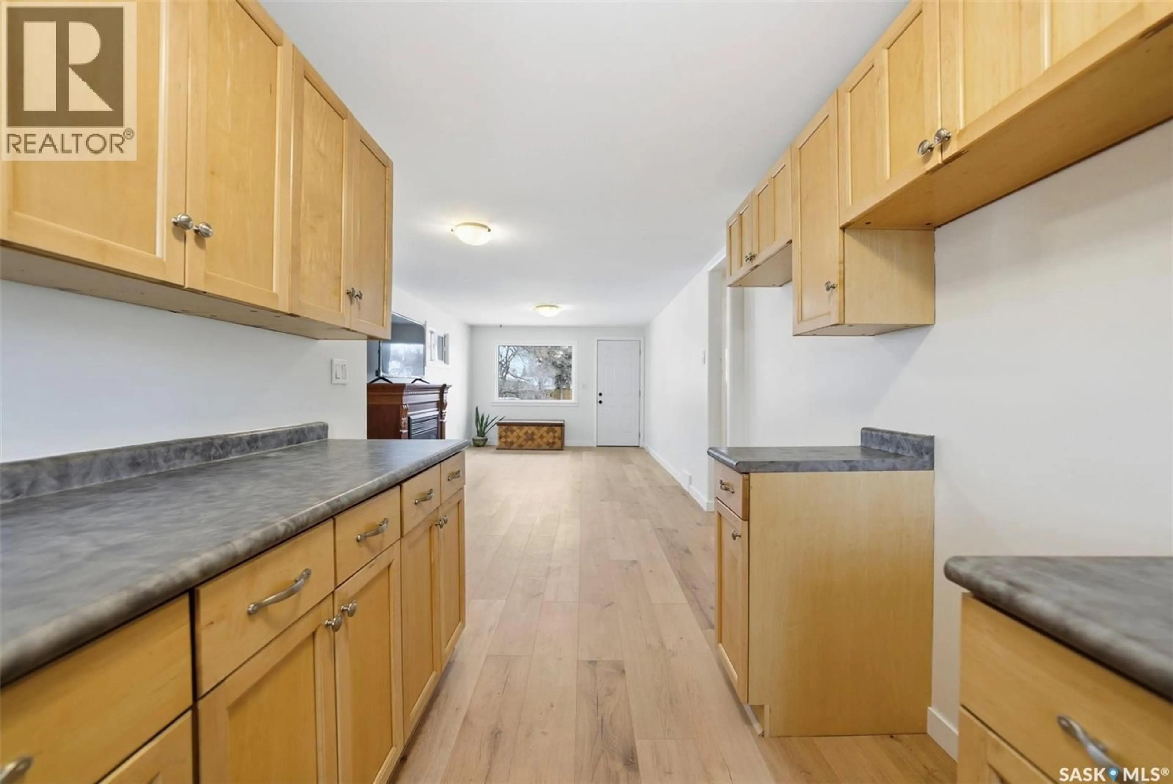 Standard kitchen, unknown for 106 DUNLOP STREET, Saskatoon Saskatchewan S7H2B5