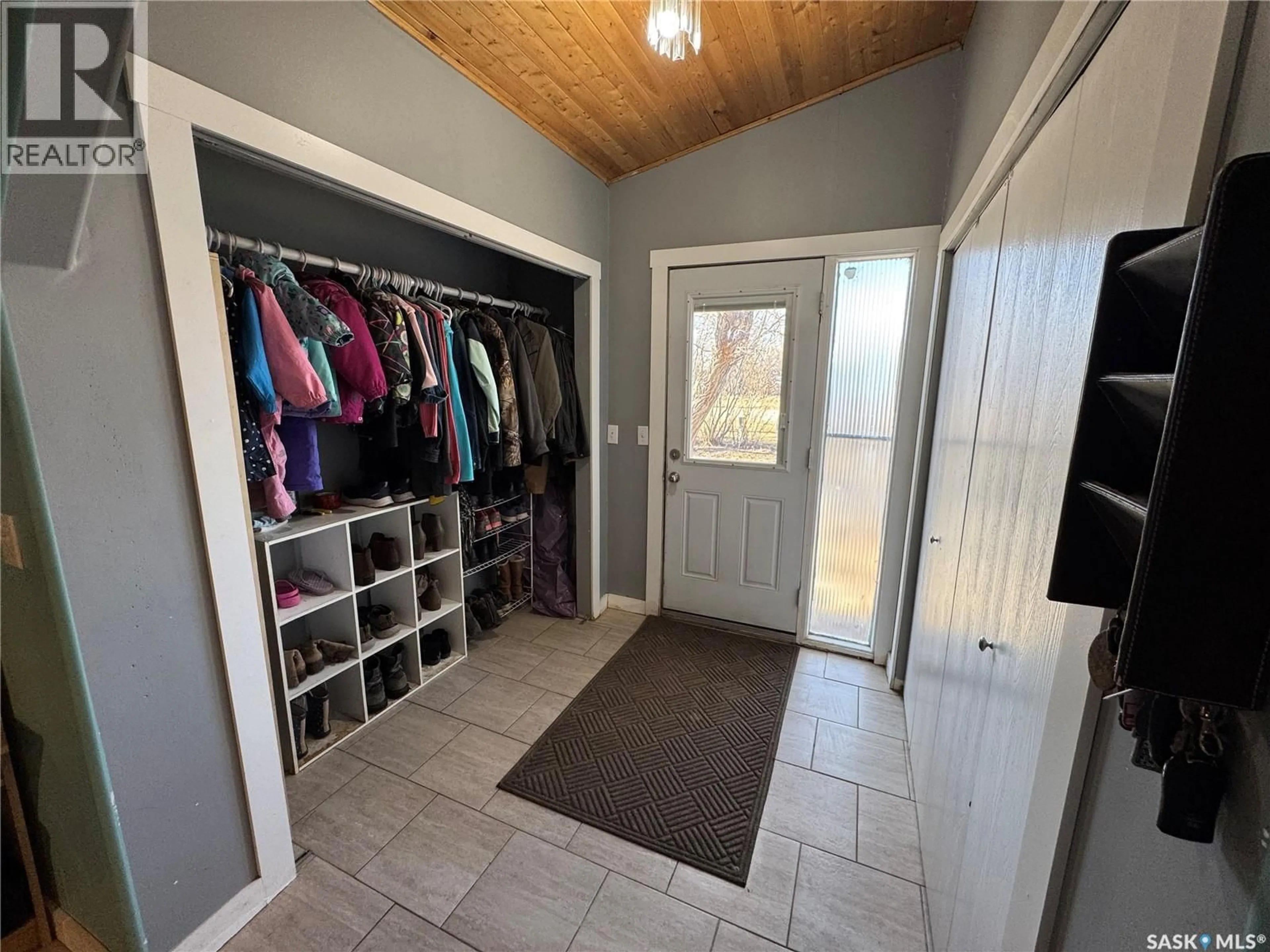 Storage room or clothes room or walk-in closet for 1 SASKATCHEWAN AVENUE, Griffin Rm No. 66 Saskatchewan S0C1G0