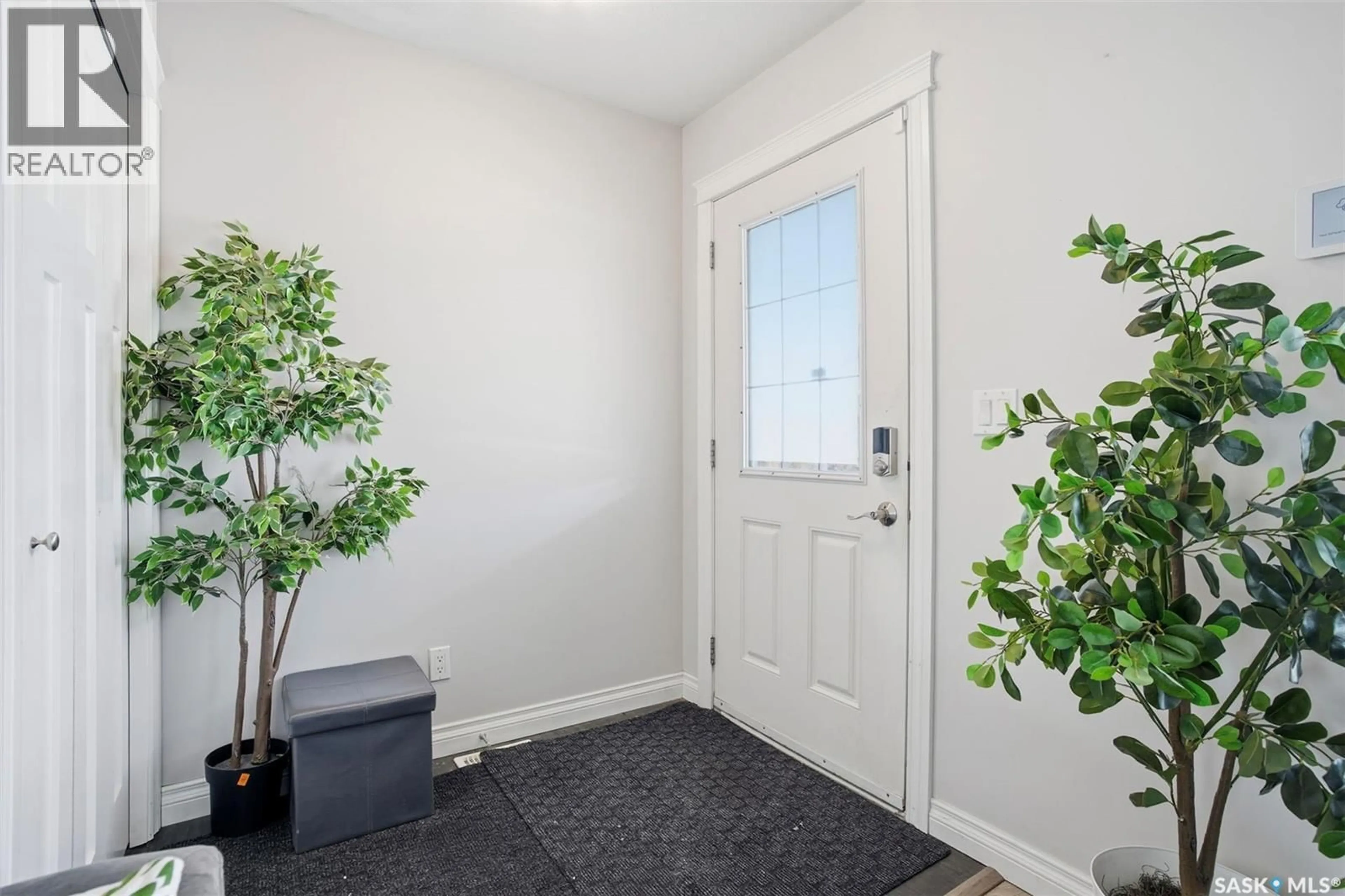 Indoor entryway for 215 WYANT LANE, Saskatoon Saskatchewan S7W0L2