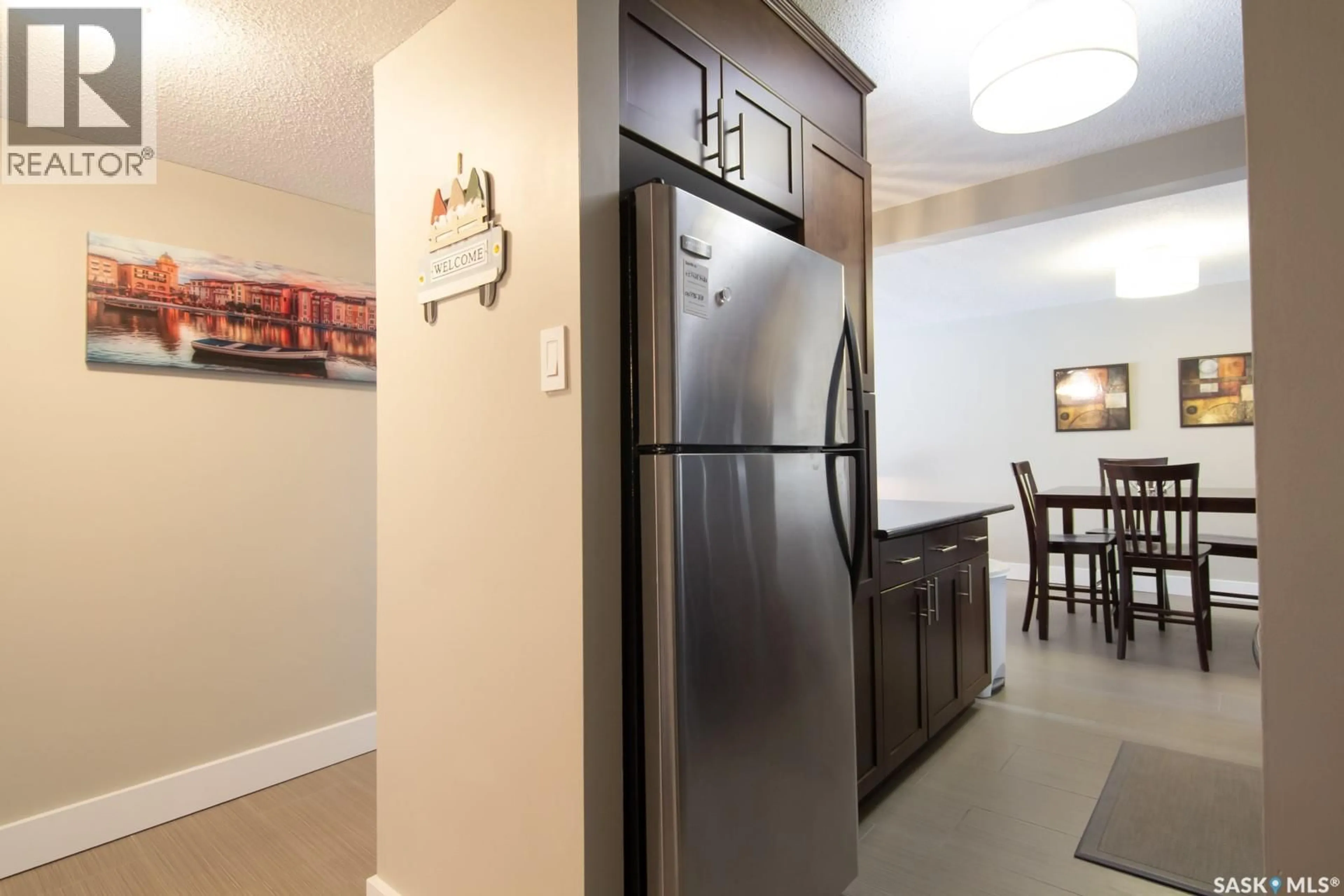 Standard kitchen, unknown for 208 - 320 5TH AVENUE, Saskatoon Saskatchewan S7K2D5