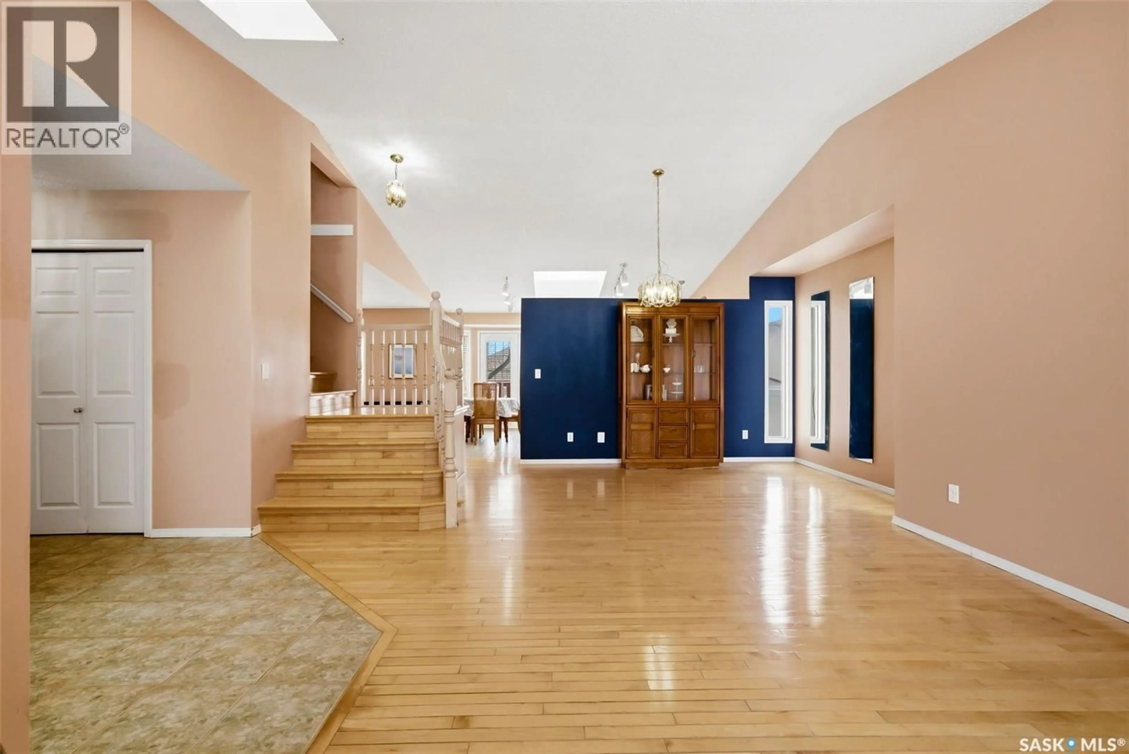 Indoor foyer for 3808 ARBOR GROVE DRIVE, Regina Saskatchewan S4V2S6