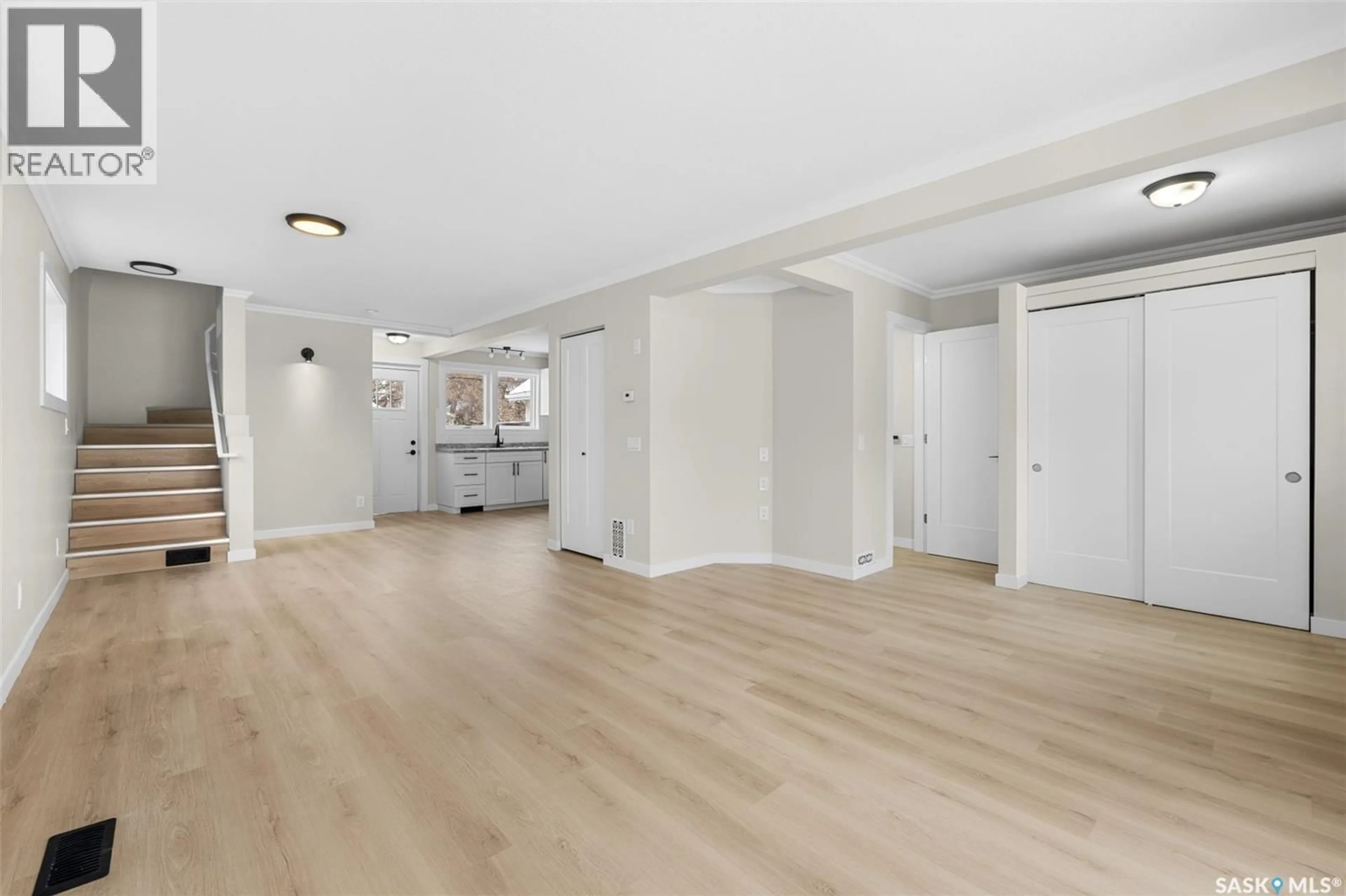 A pic of a room for 2150 ELLIOTT STREET, Regina Saskatchewan S4N3H2