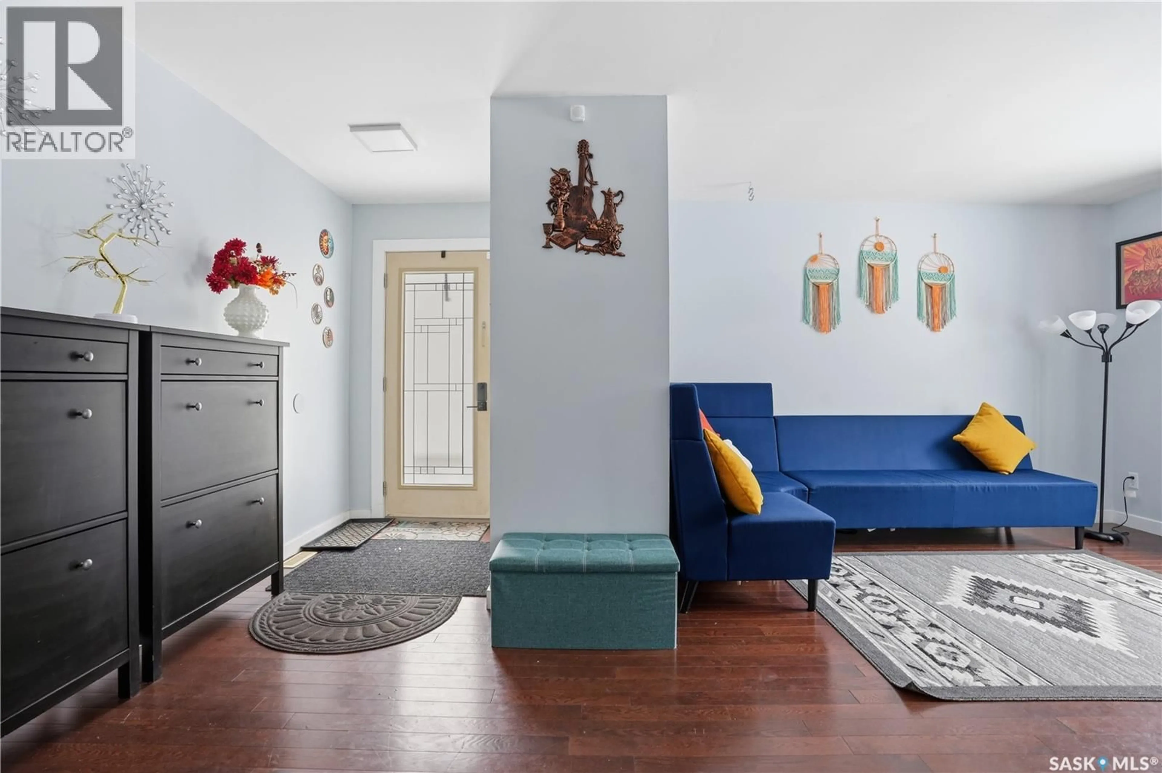 Living room with furniture, unknown for 6606 DALGLIESH DRIVE, Regina Saskatchewan S4X2W6