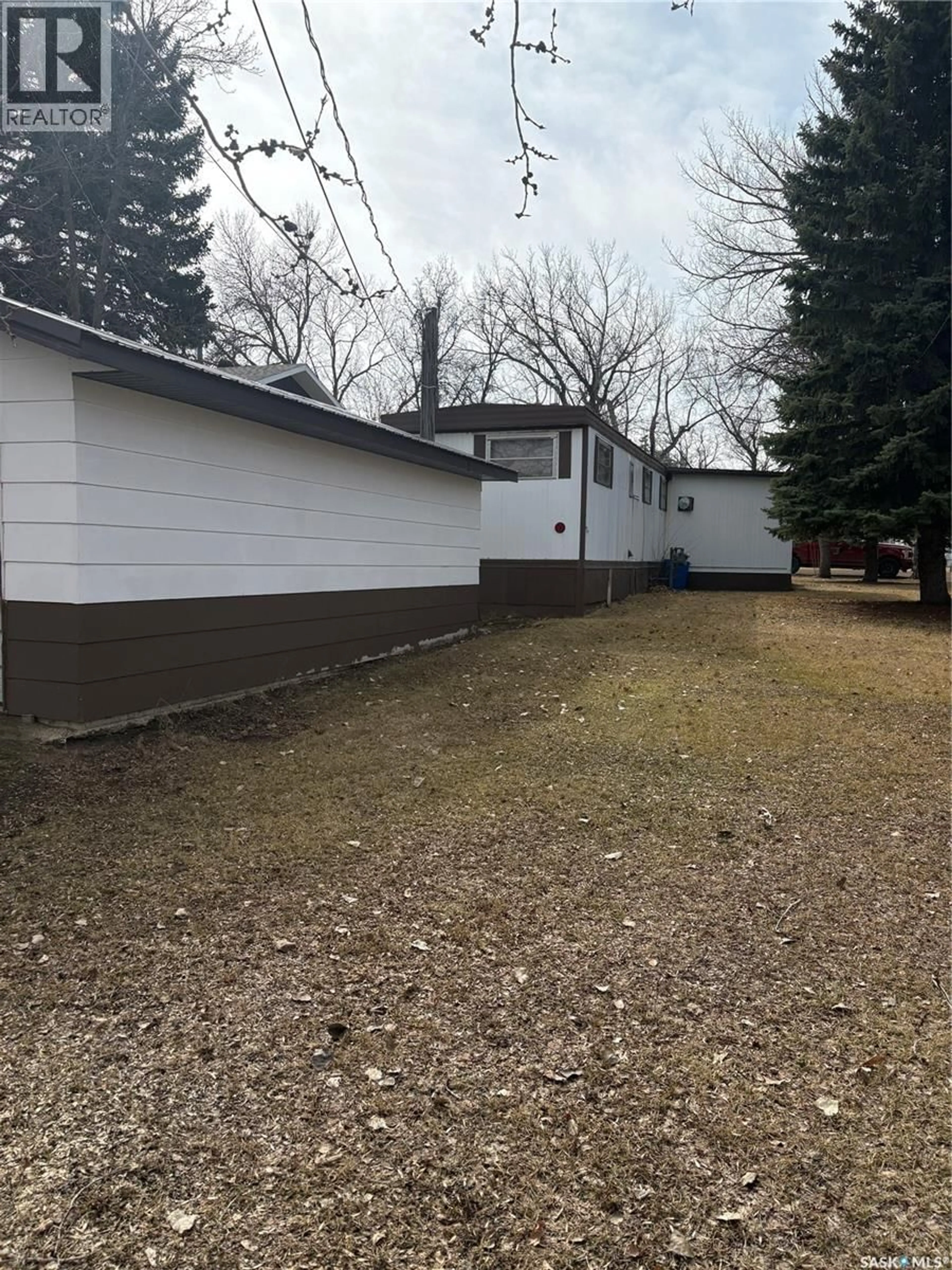 Unknown for 713 MANN AVENUE, Radville Saskatchewan S0C2G0