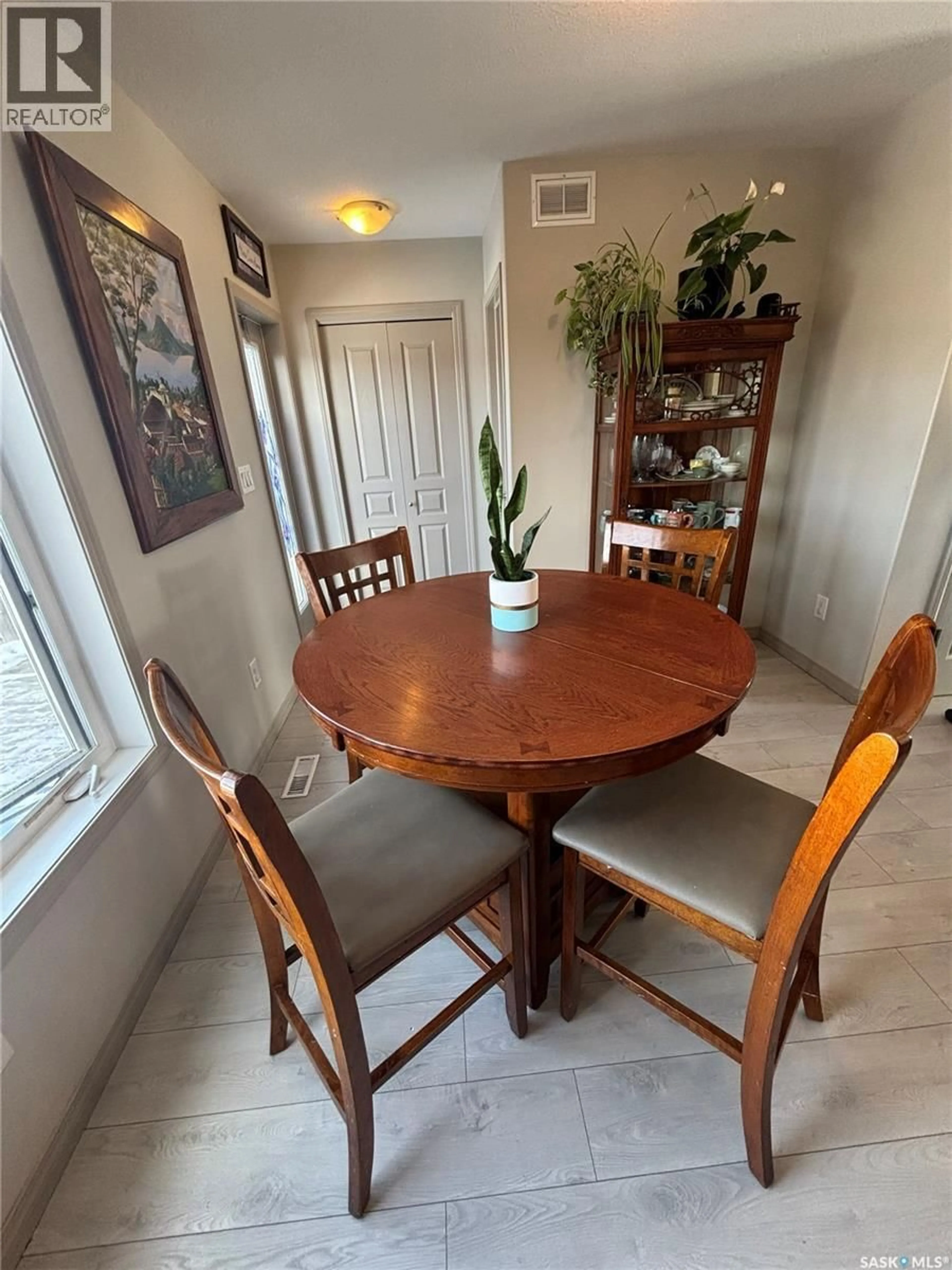Dining room, unknown for 919 GLENVIEW COVE, Martensville Saskatchewan S0K0A2