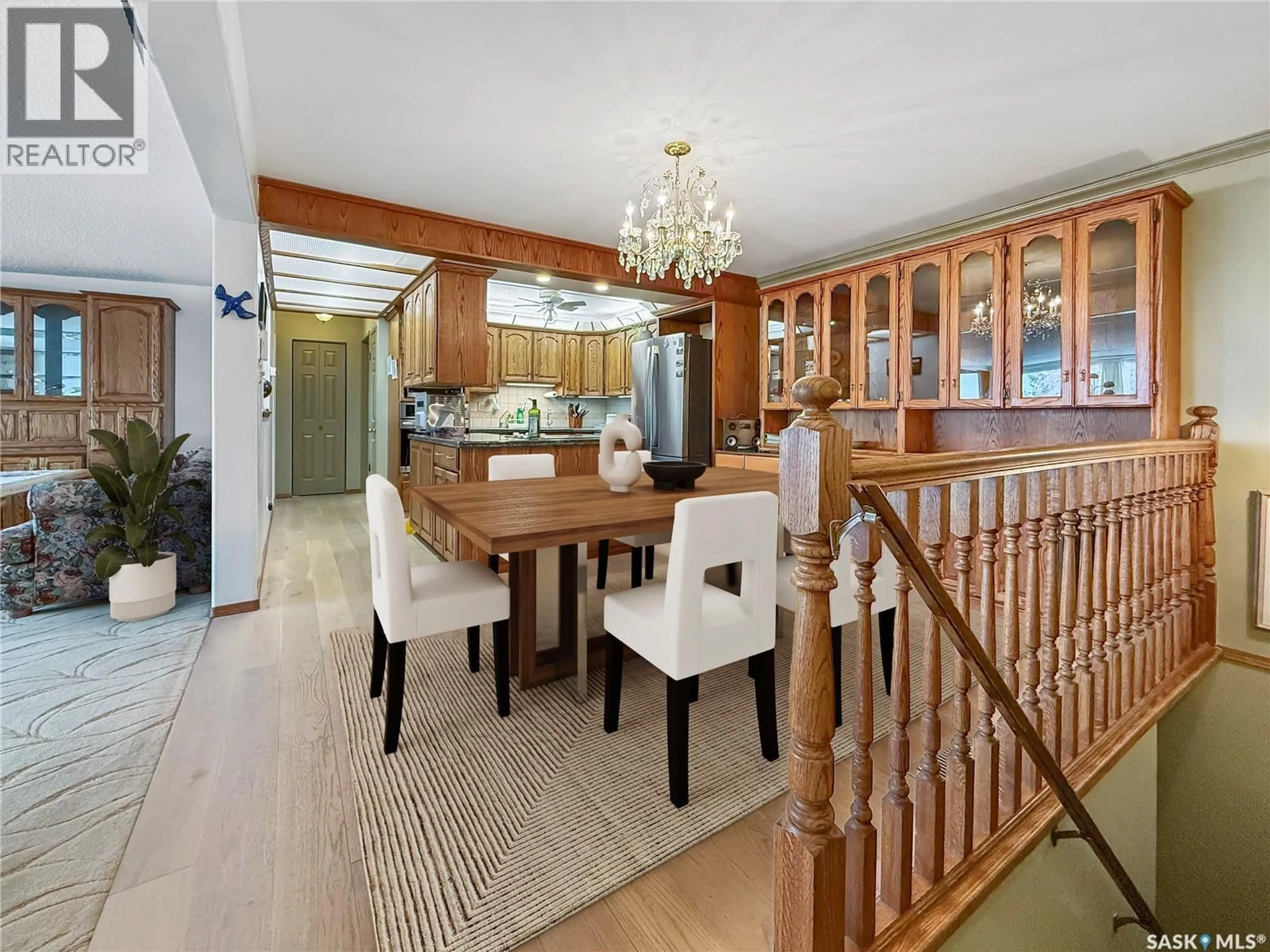 Dining room, wood/laminate floor for 8 275 ALPINE CRESCENT, Swift Current Saskatchewan S9H4T5