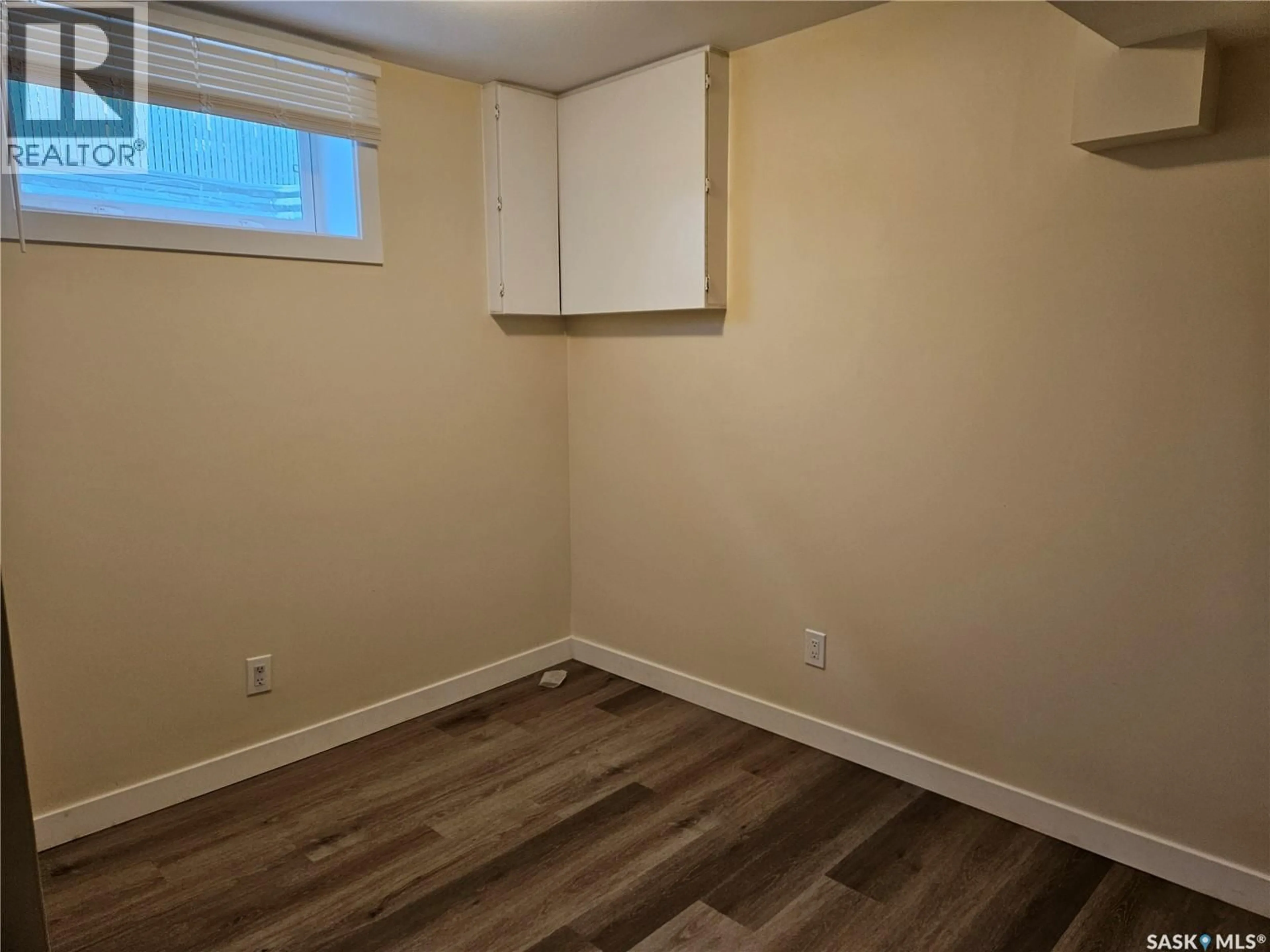 A pic of a room for 505 L AVENUE, Saskatoon Saskatchewan S7L2P8