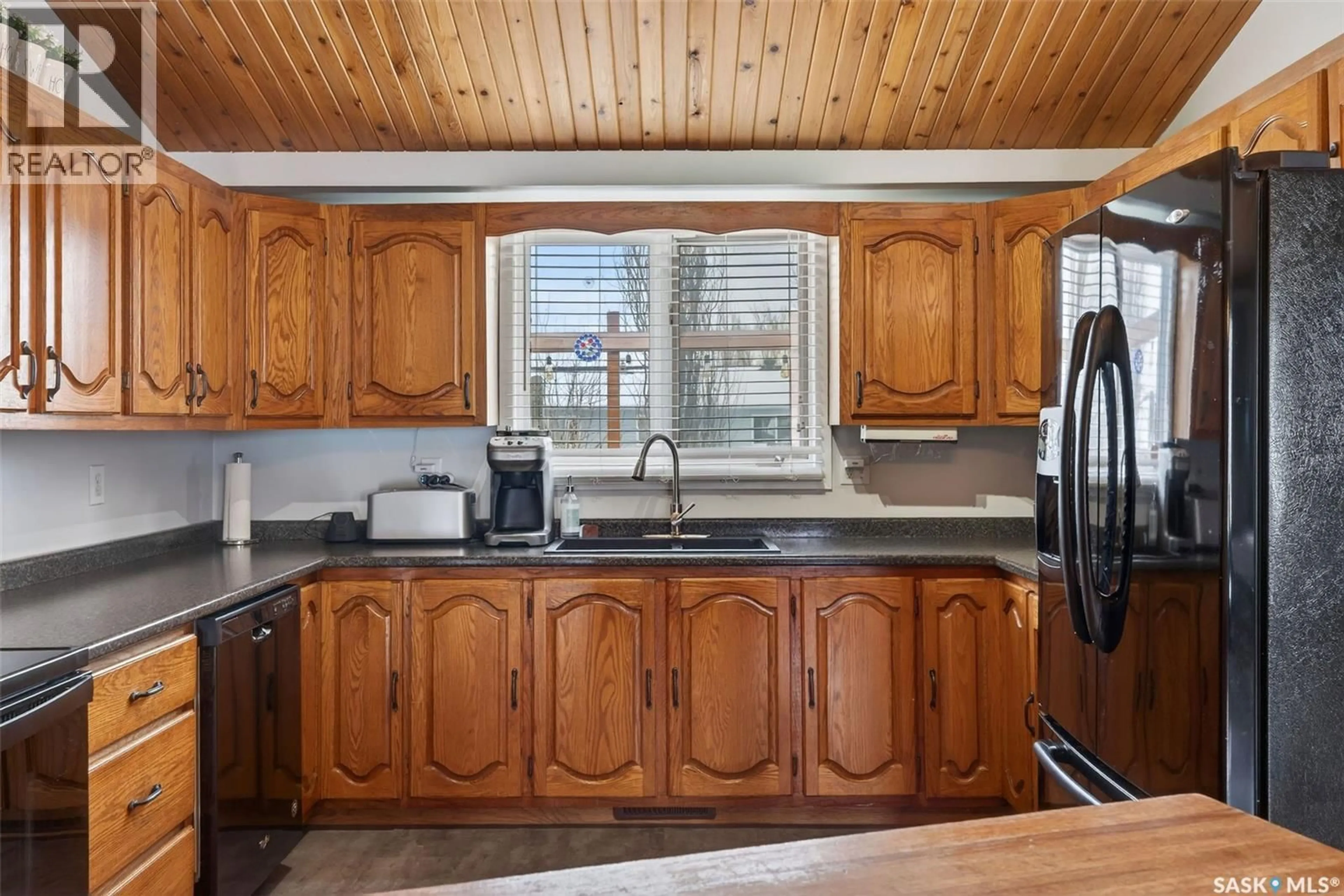 Standard kitchen, unknown for 3389 EAGLE CRESCENT, Prince Albert Saskatchewan S6V7N5