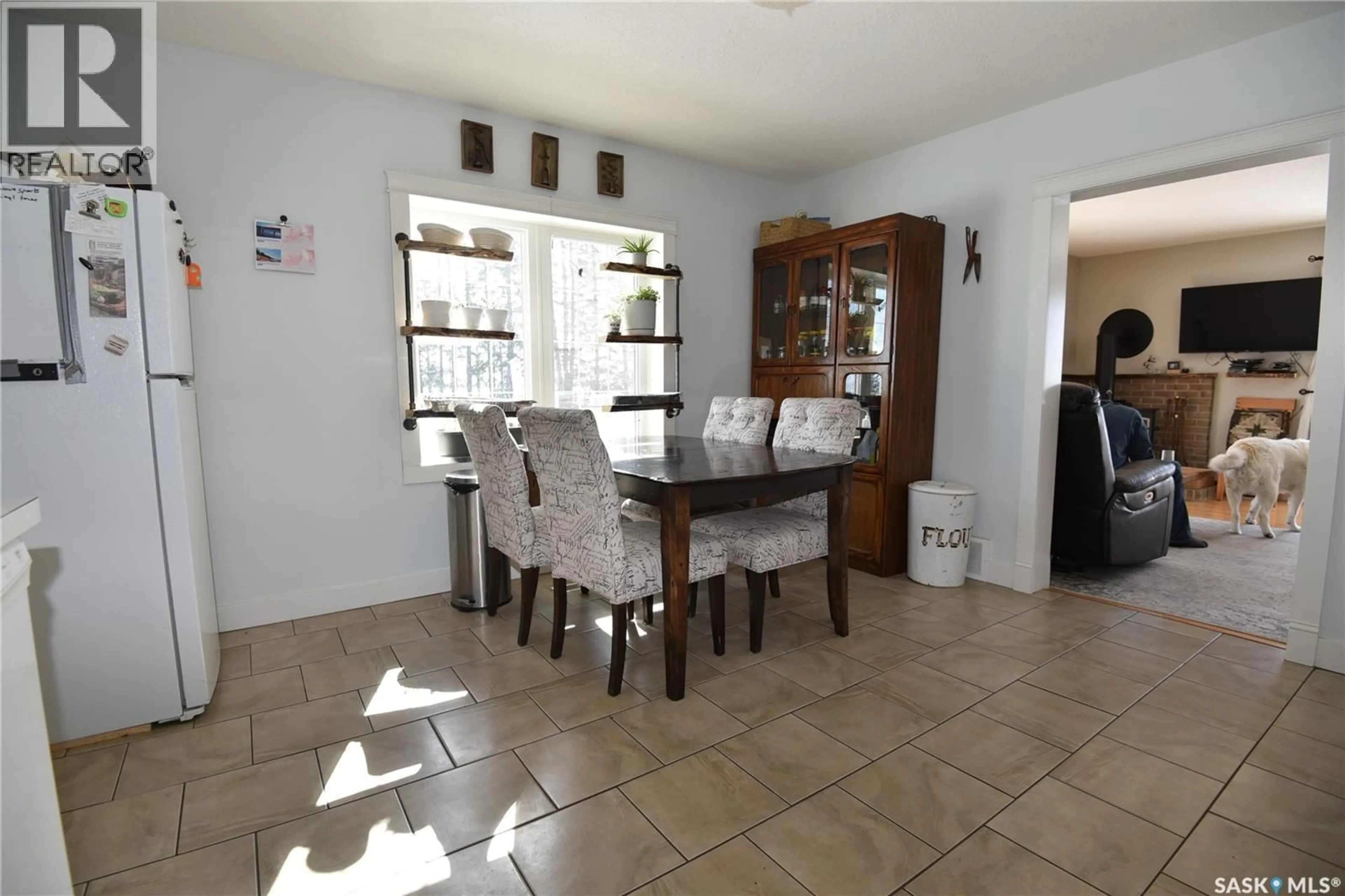 Dining room, ceramic/tile floor for SAAKE ACREAGE, Torch River Rm No. 488 Saskatchewan S0E1E0