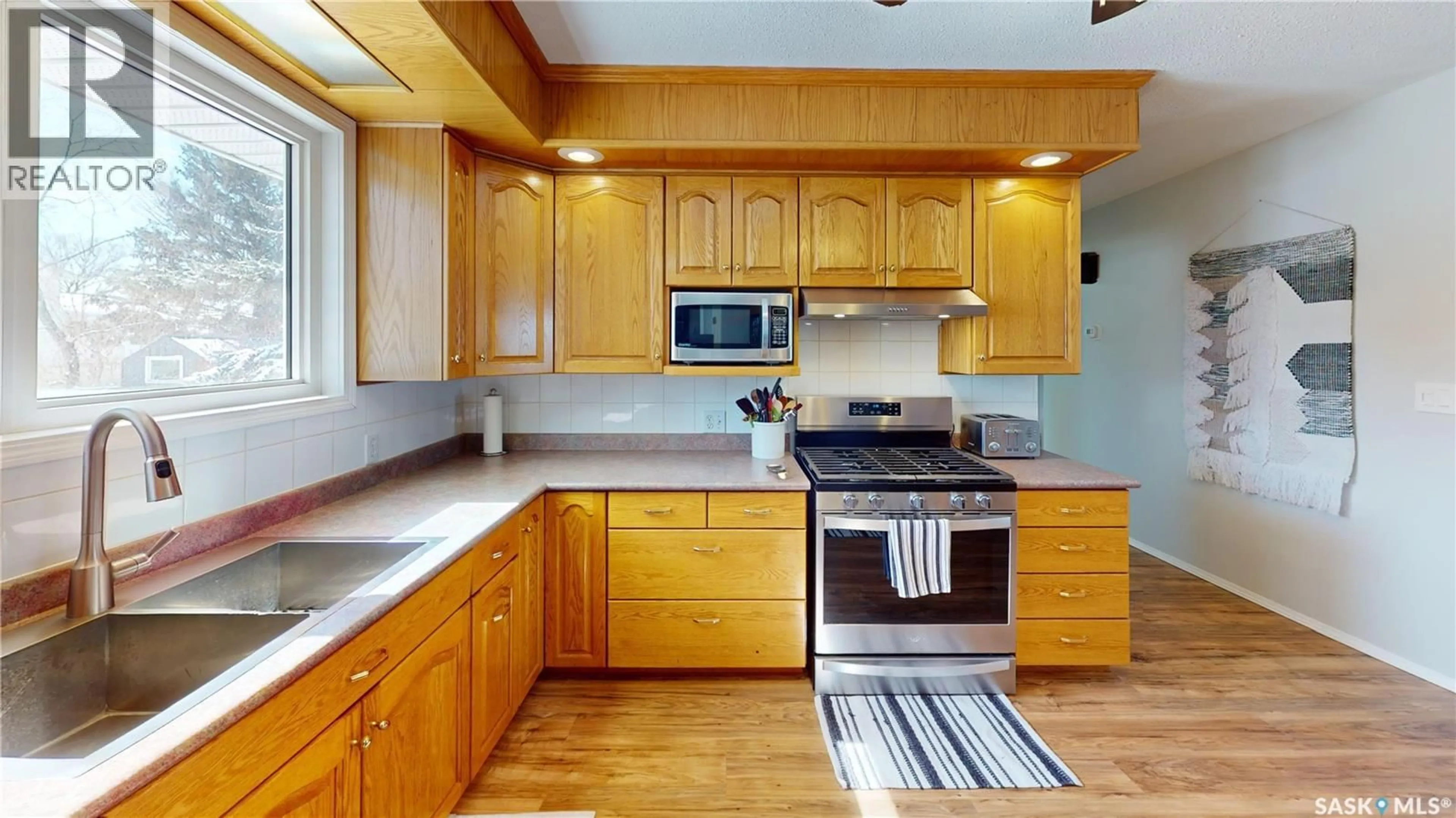 Standard kitchen, unknown for 6003 5TH STREET, Rosthern Saskatchewan S0K3R0