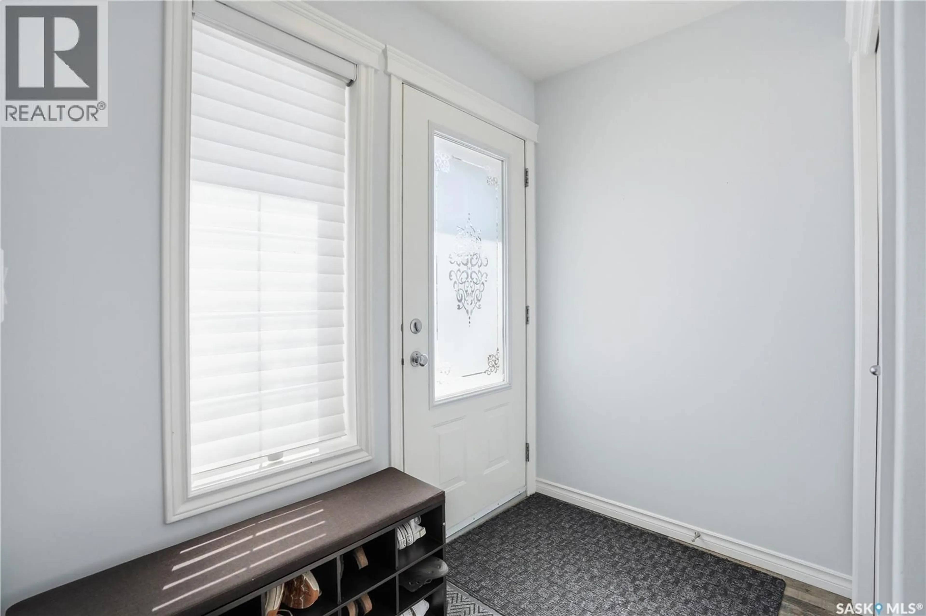 Indoor entryway for 445 - 137 BAYFIELD CRESCENT, Saskatoon Saskatchewan S7V1J1