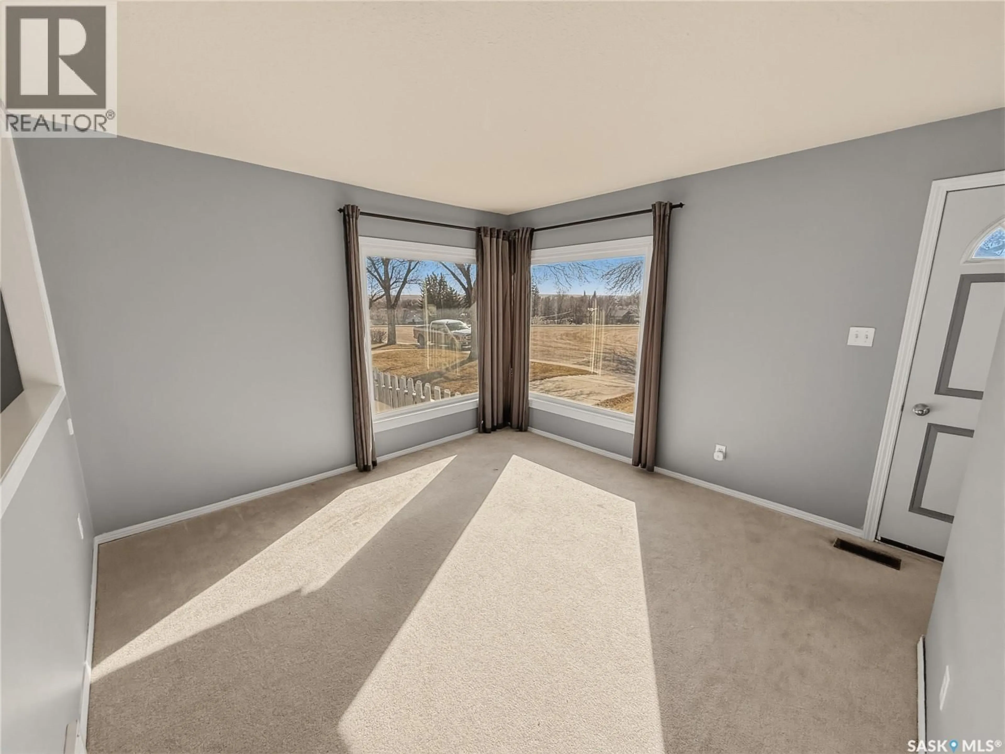 A pic of a room for 619 4TH AVENUE, Swift Current Saskatchewan S9H0V7