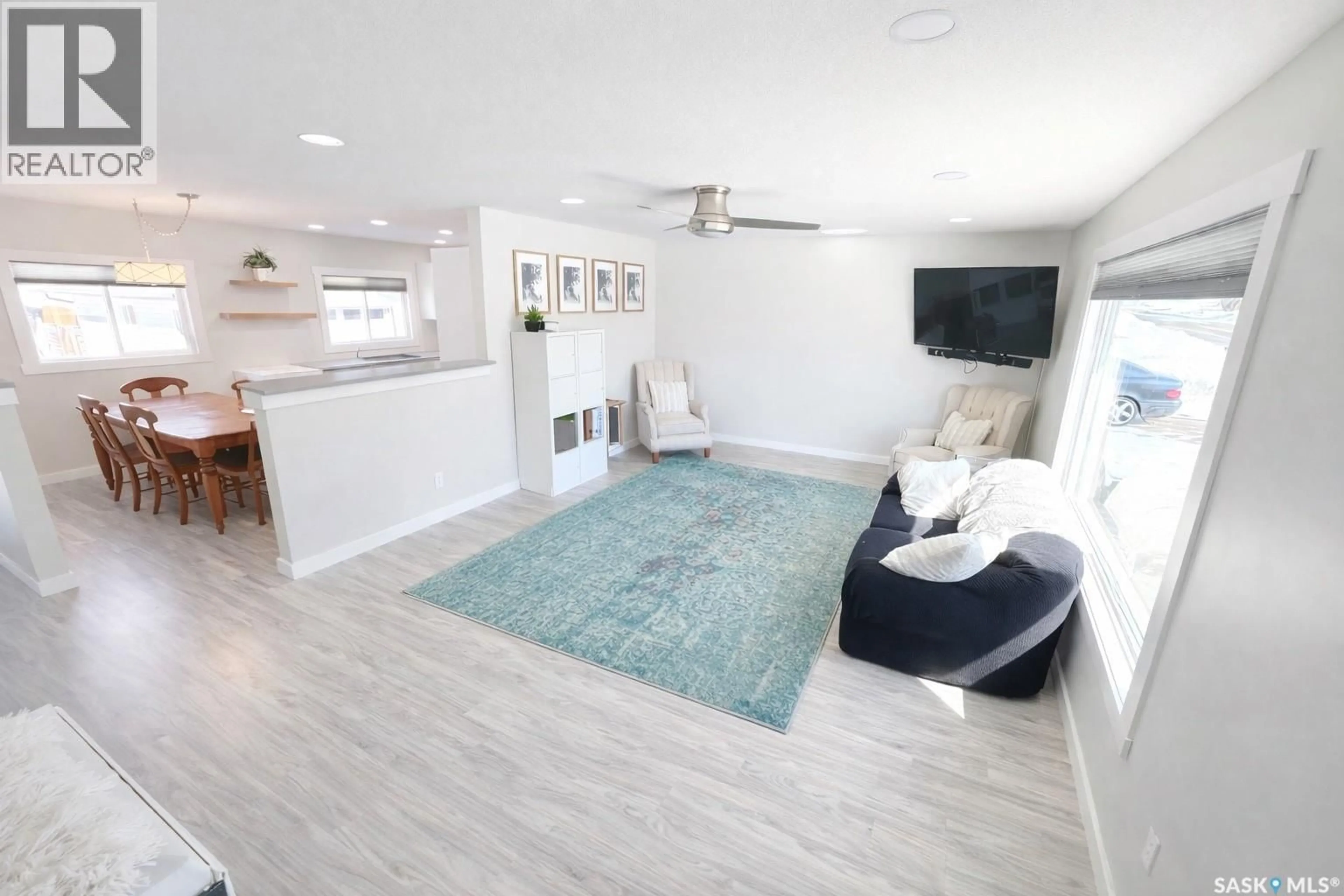 Living room with furniture, unknown for 214 PIERCE STREET, Strasbourg Saskatchewan S0G4V0