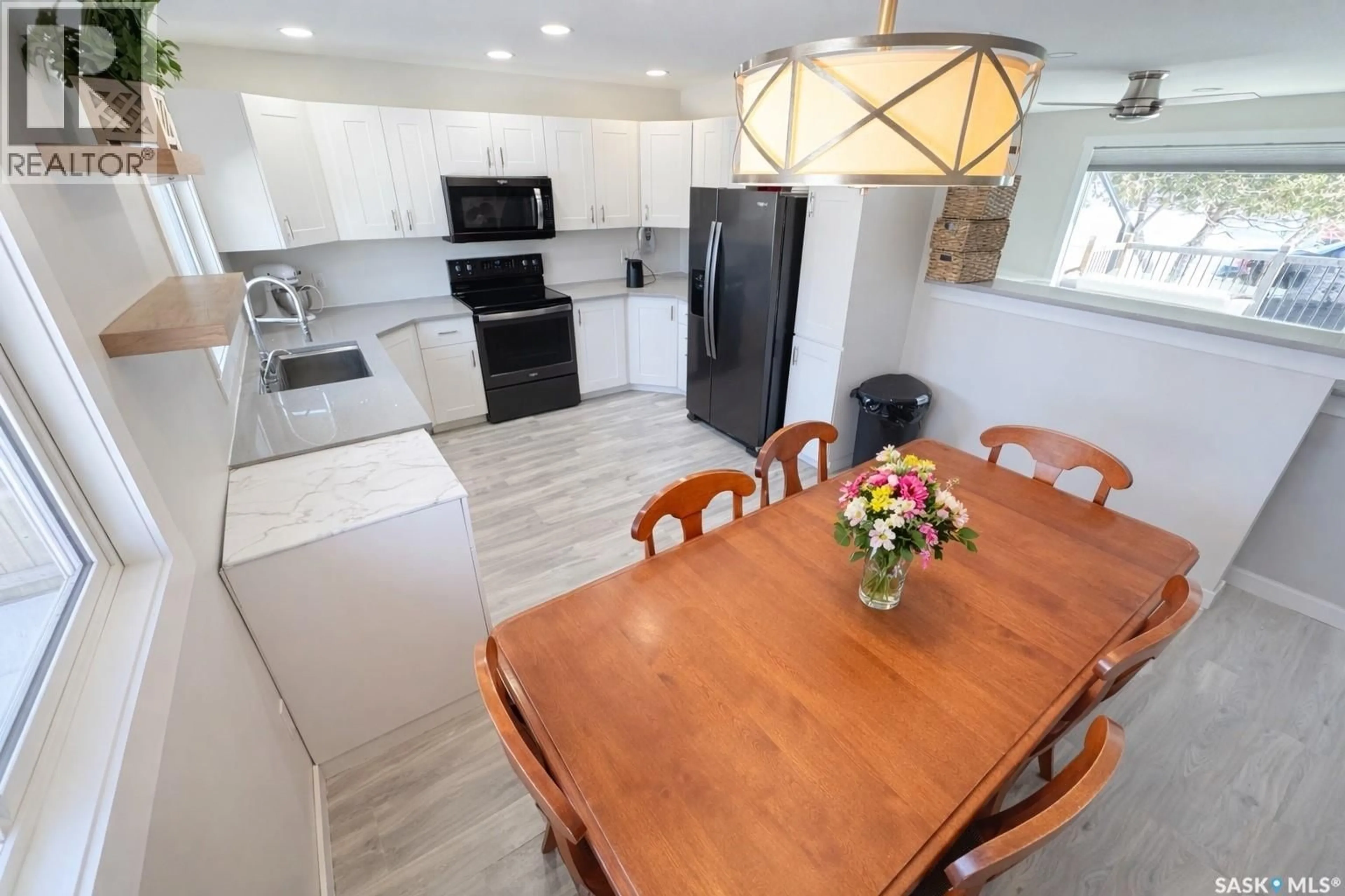 Open concept kitchen, ceramic/tile floor for 214 PIERCE STREET, Strasbourg Saskatchewan S0G4V0