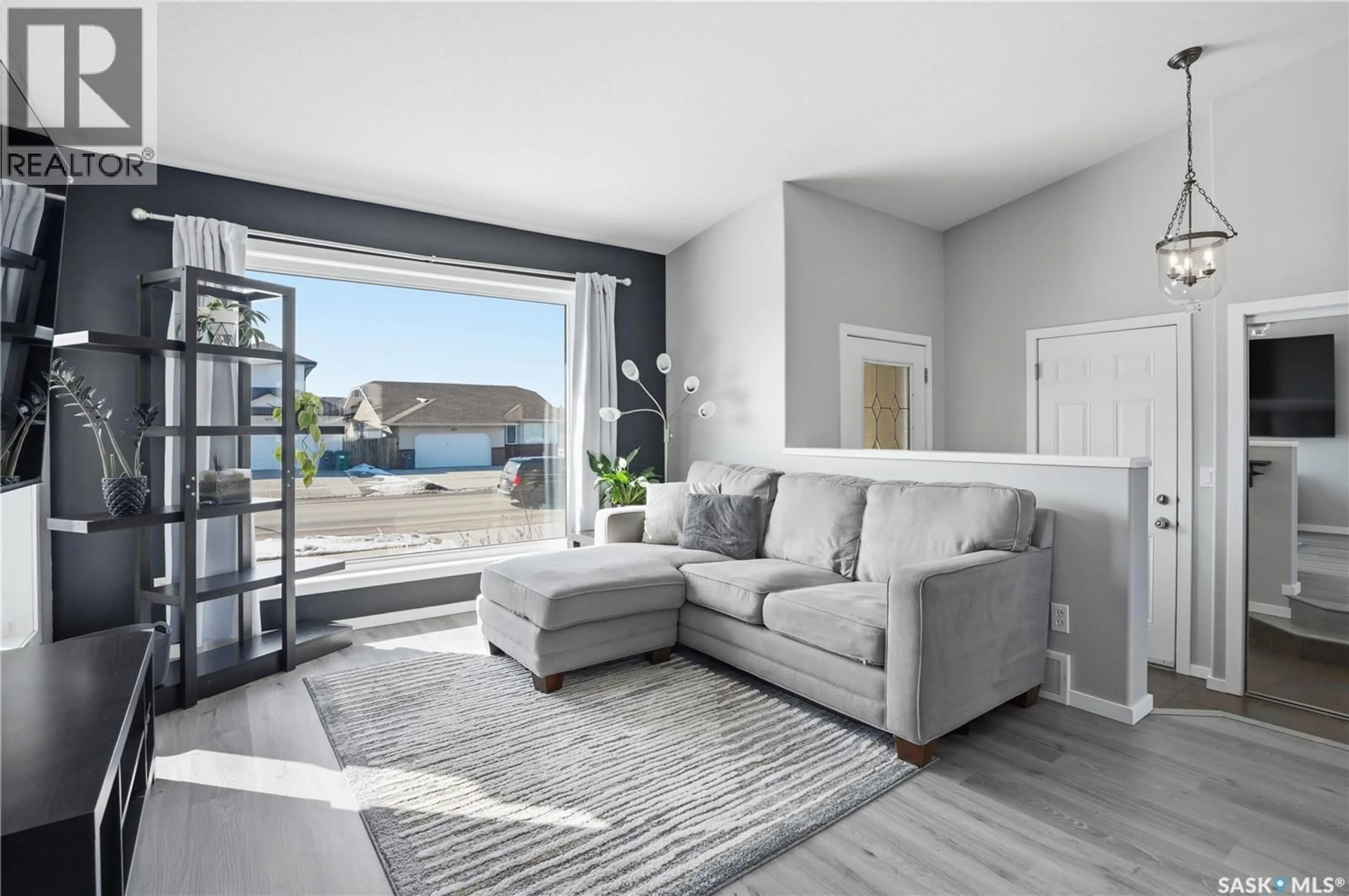 Living room with furniture, unknown for 458 STENSRUD ROAD, Saskatoon Saskatchewan S7W1B5