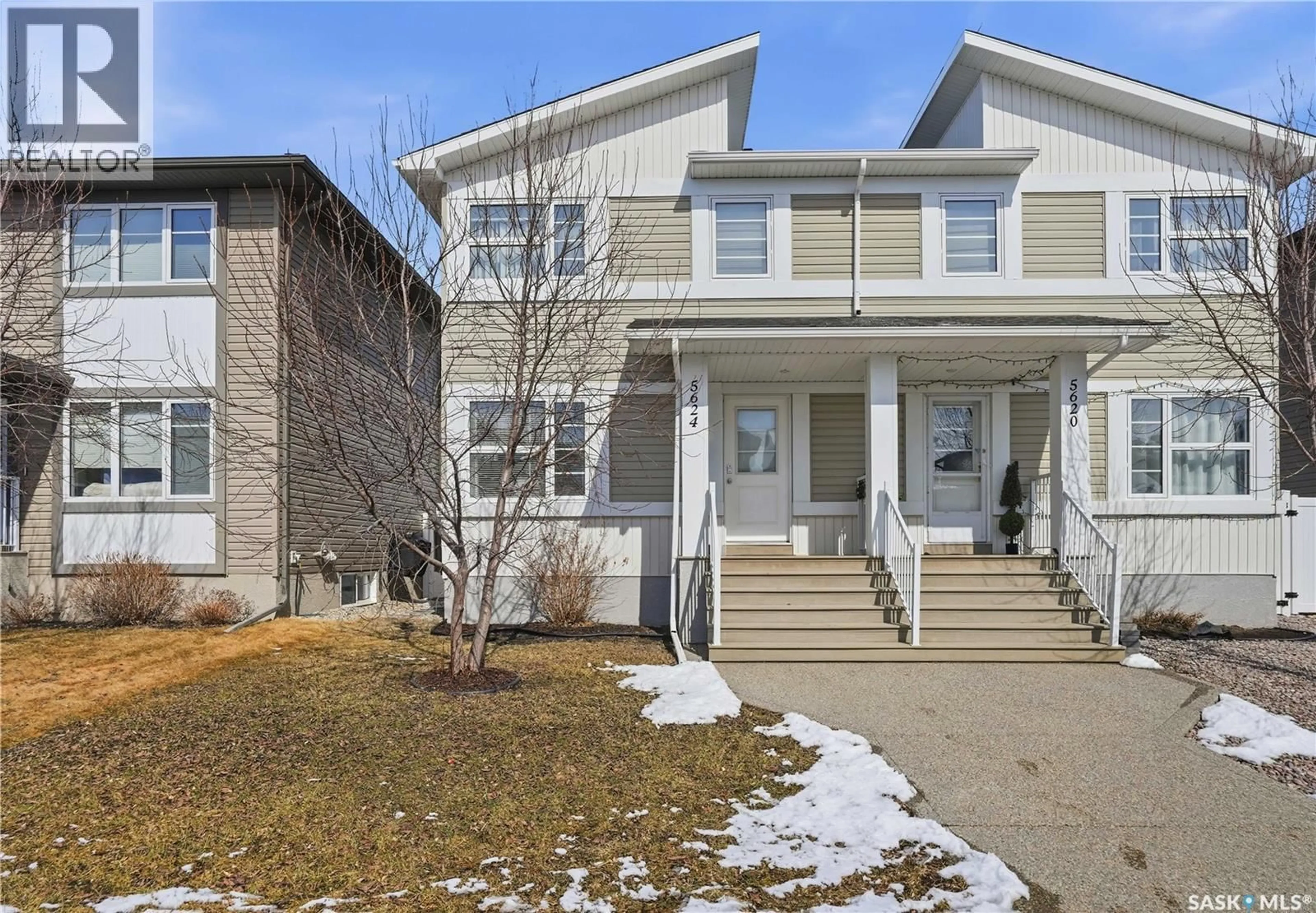 Home with vinyl exterior material, street for 5624 GLIDE CRESCENT, Regina Saskatchewan S4W0P1