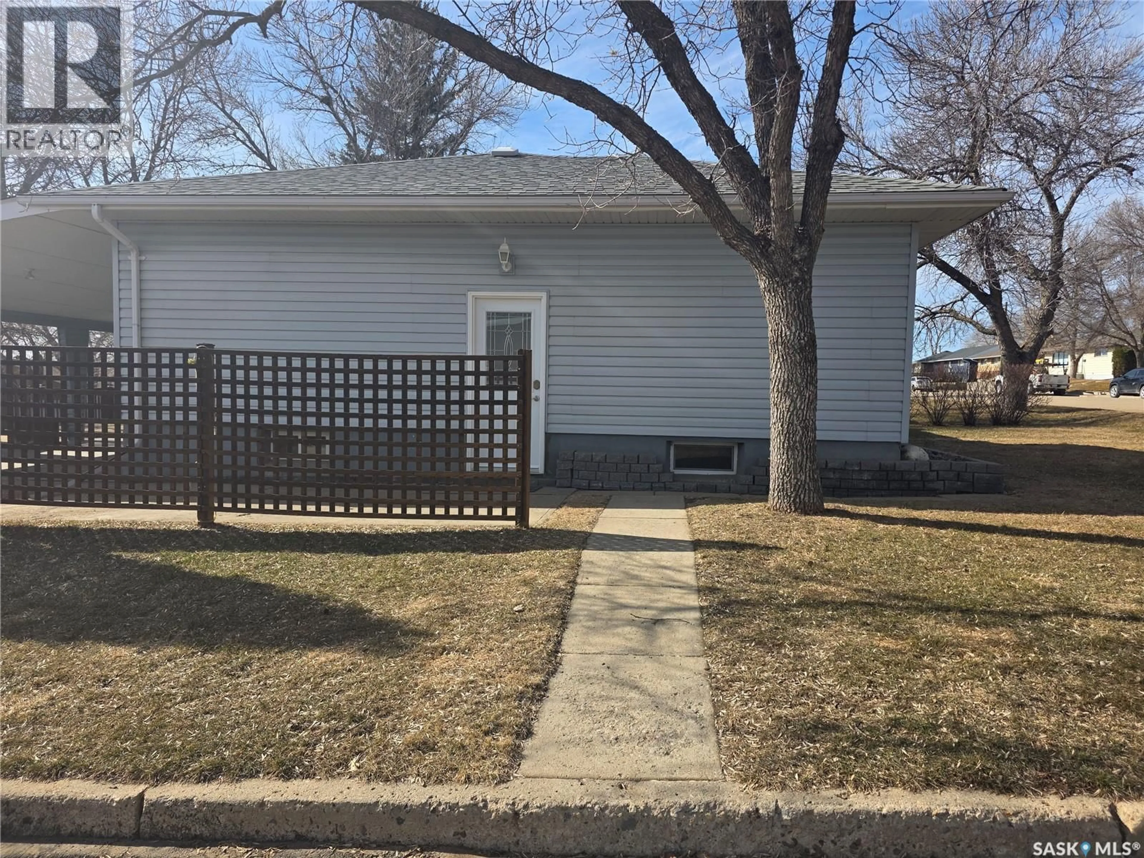 Unknown for 1902 1ST STREET, Estevan Saskatchewan S4A0J1