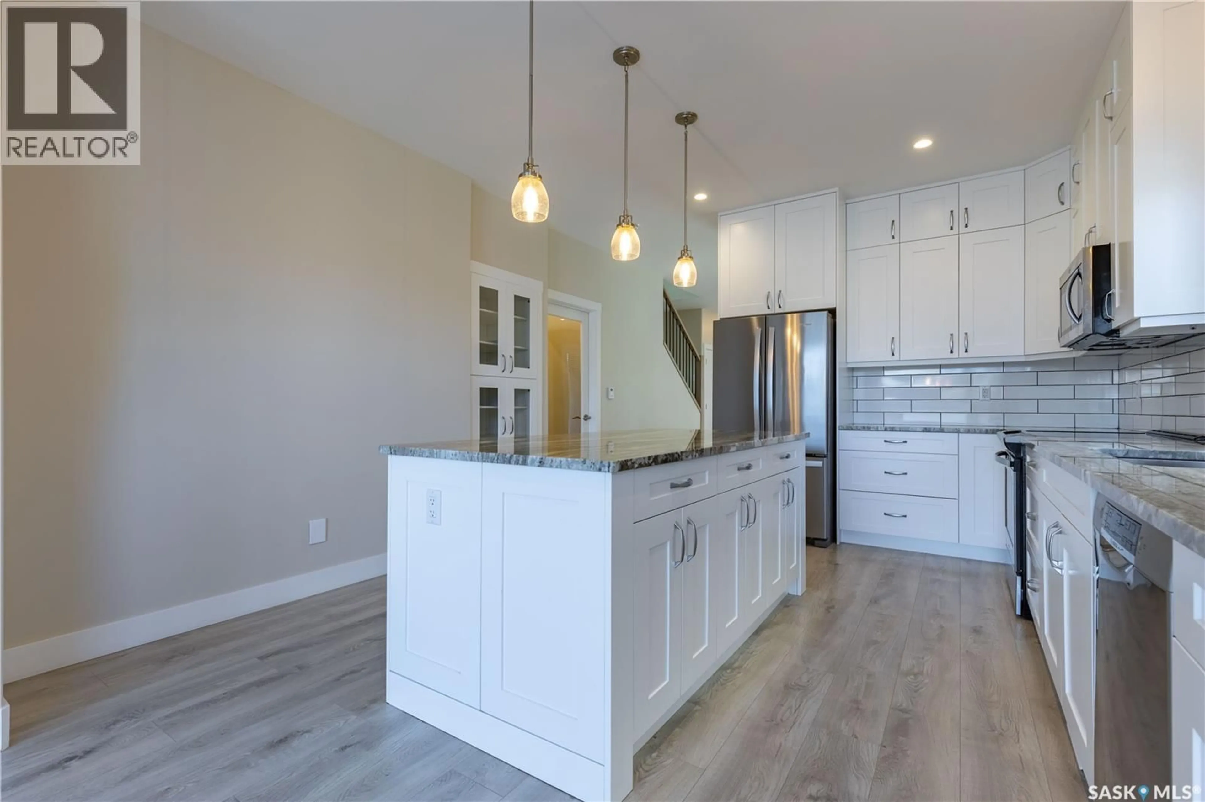 Open concept kitchen, unknown for 1037 7TH STREET, Saskatoon Saskatchewan S7H0Y7