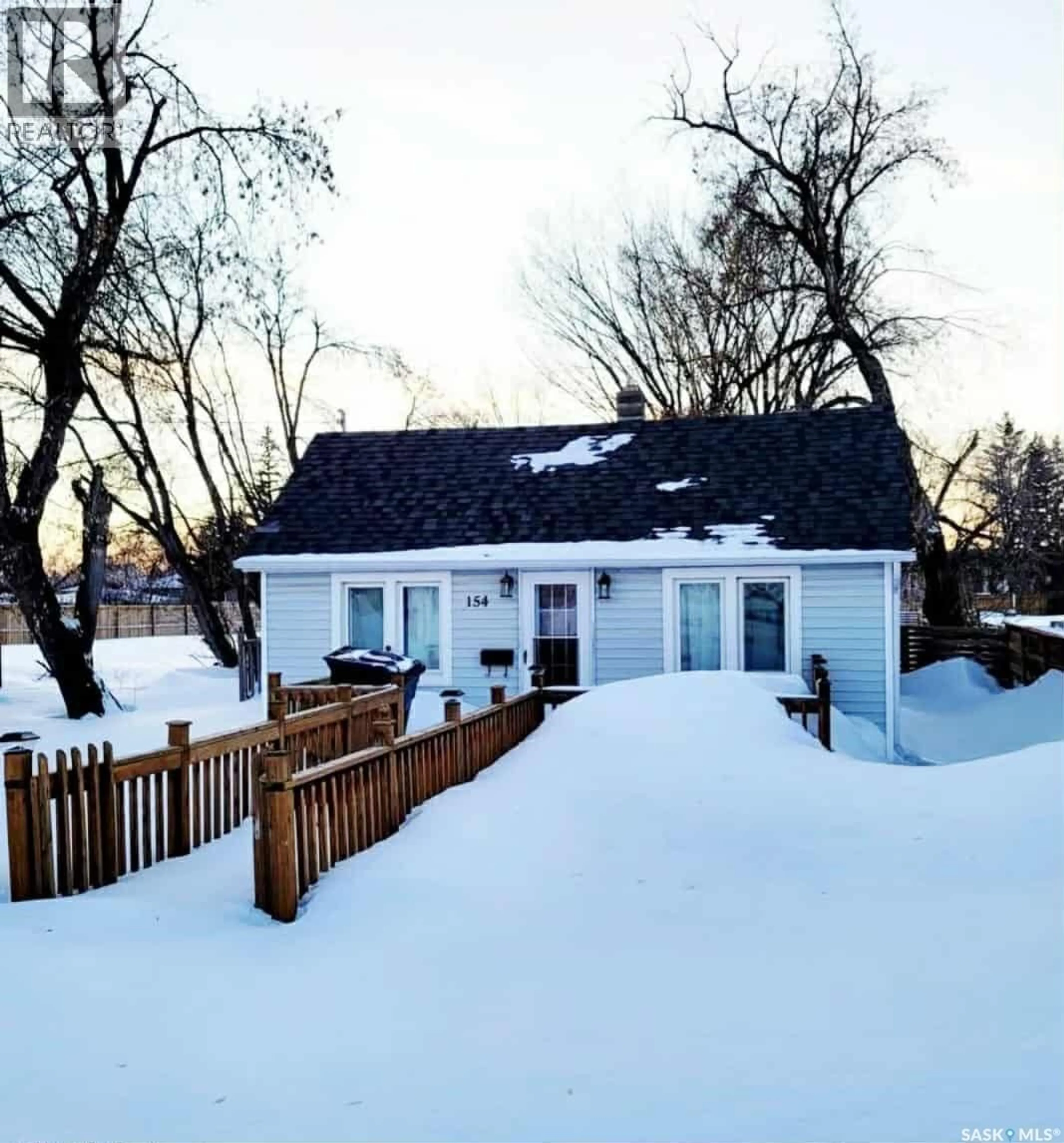 A pic from outside/outdoor area/front of a property/back of a property/a pic from drone, street for 154 ONTARIO AVENUE, Yorkton Saskatchewan S3N2A1