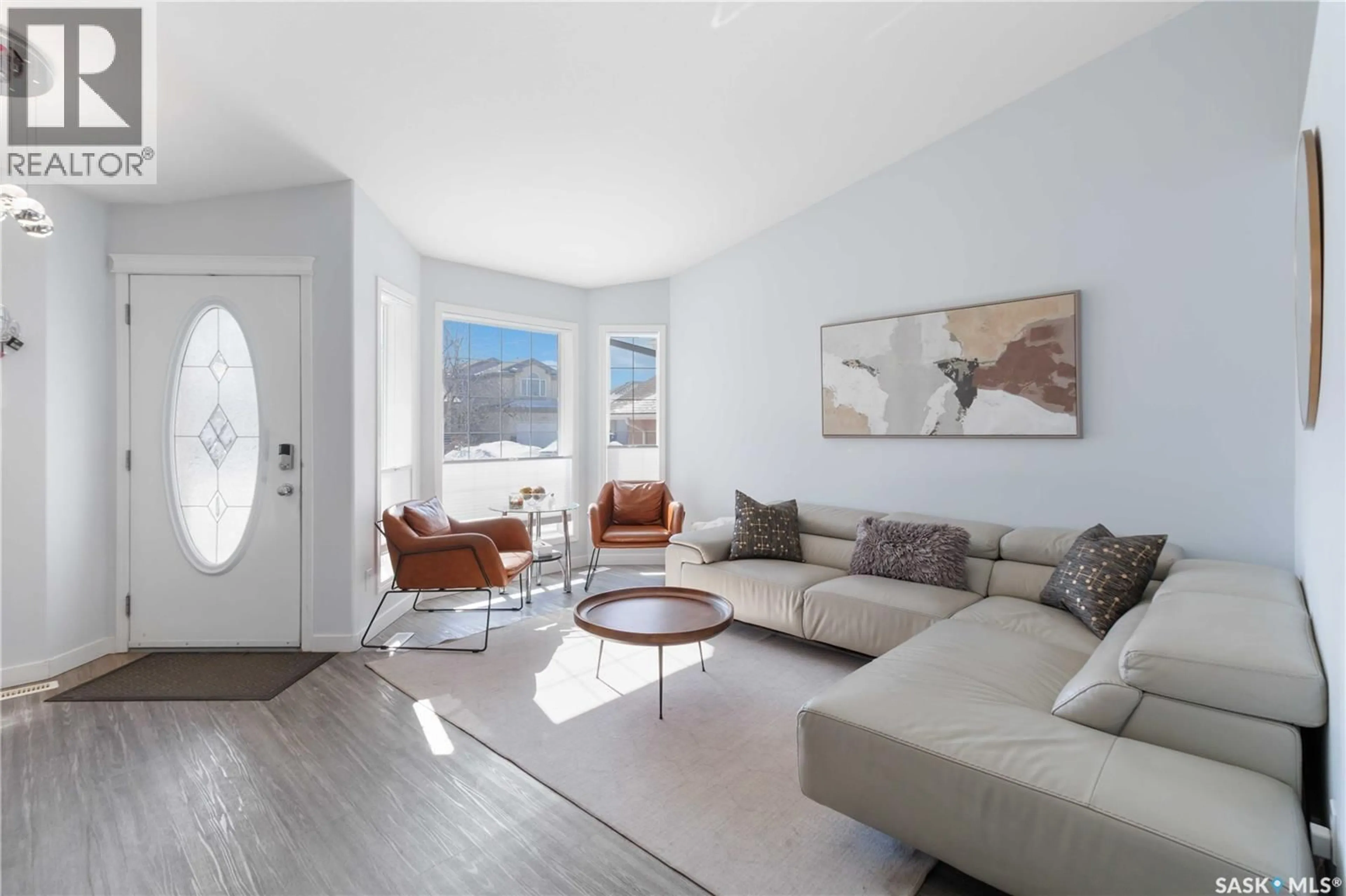 Living room with furniture, unknown for 330 SEARS COVE, Saskatoon Saskatchewan S7N4V7