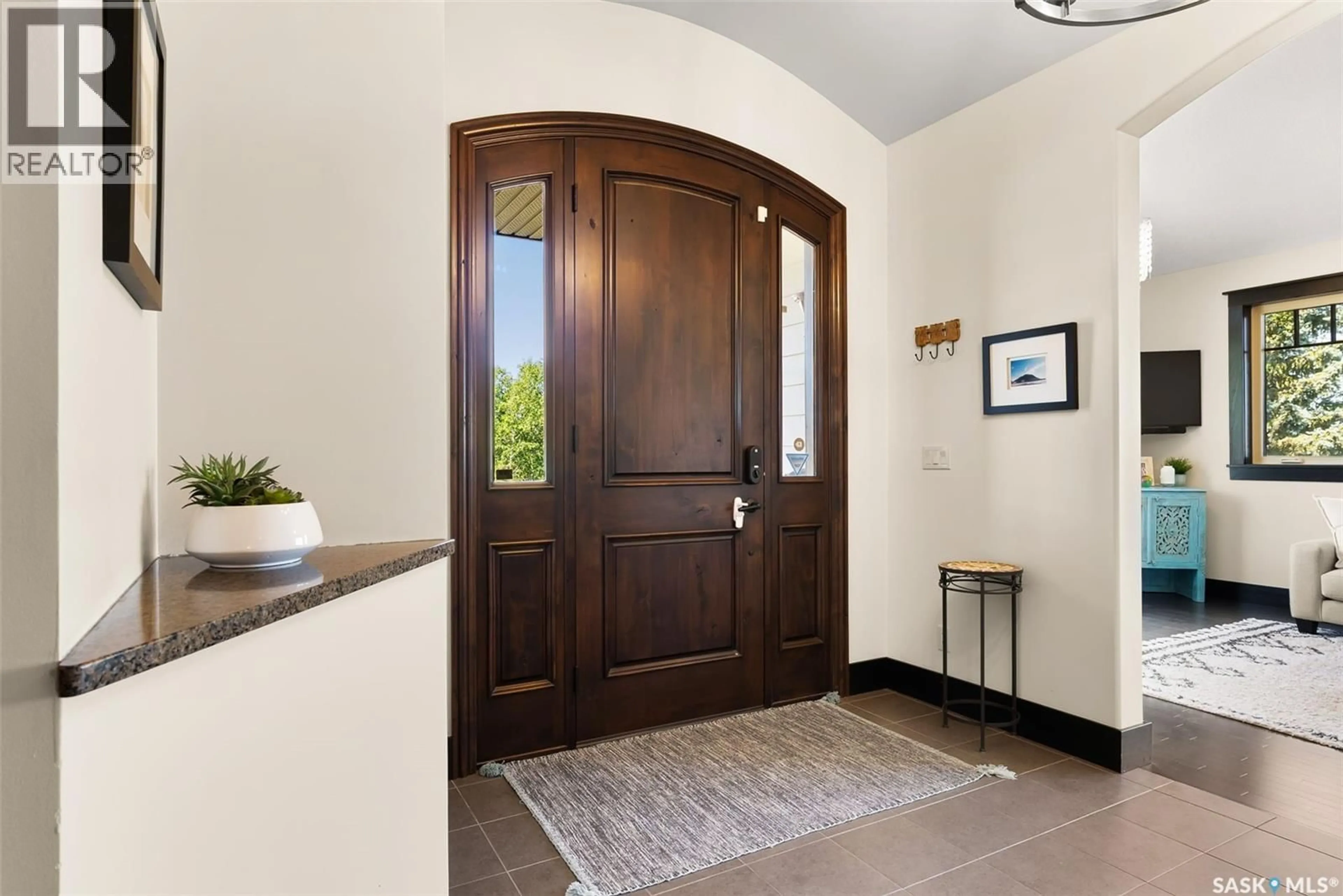 Indoor entryway for 15 MEADOW BAY, Lumsden Saskatchewan S0G3C0