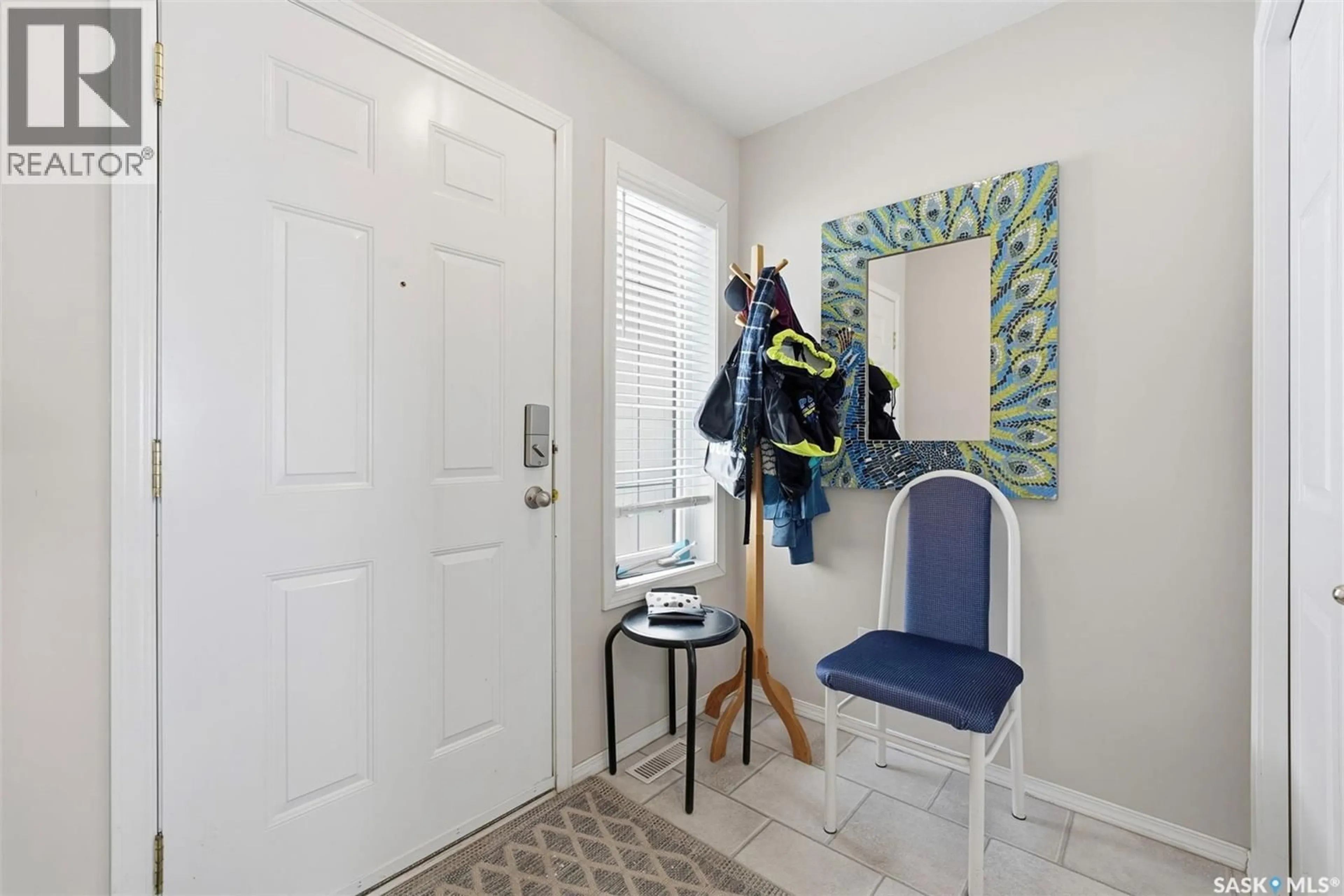 Indoor entryway for 15 111 FAIRBROTHER CRESCENT, Saskatoon Saskatchewan S7S1L3